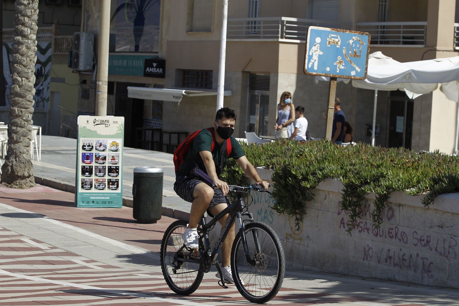 El uso de la mascarilla será obligatoria durante la práctica de deporte.