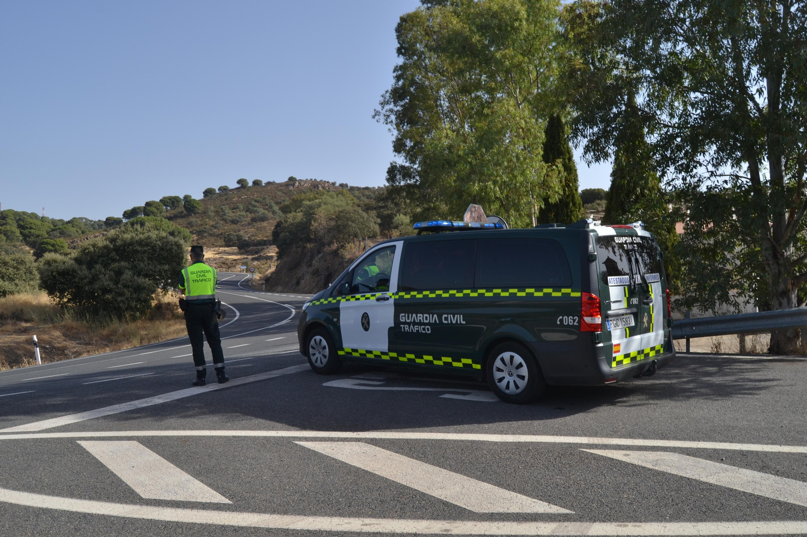 Control de tráfico de la Guardia Civil. Control de tráfico de la Guardia Civil.