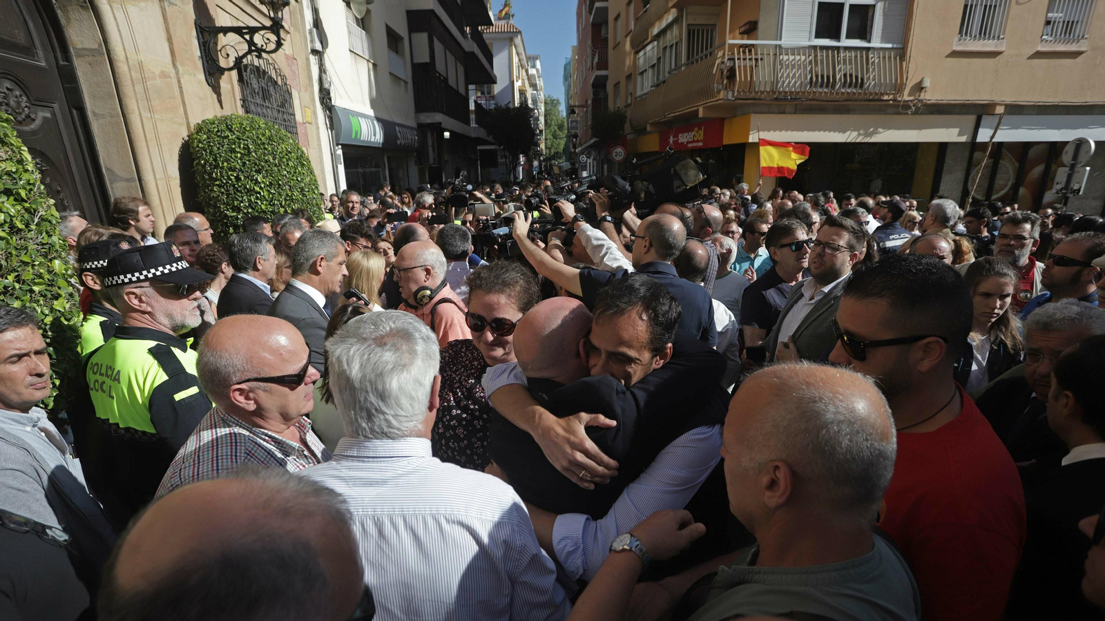 Concentración por la muerte de Fermín Cabezas