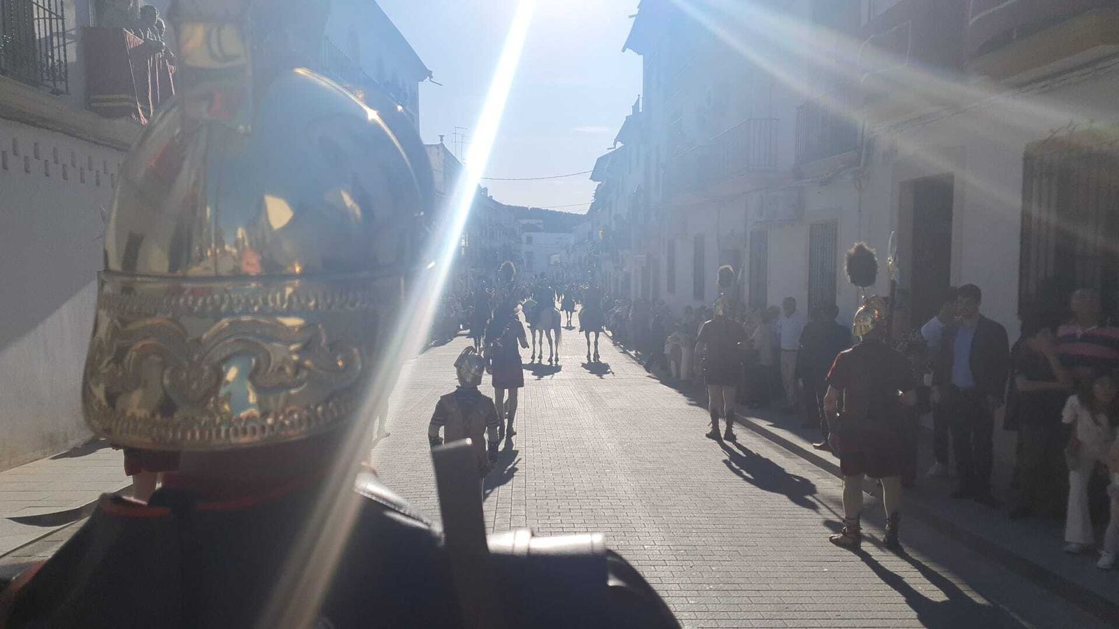 Viernes Santo en Castro del Río: La cesión del paso al Santo Entierro, en imágenes