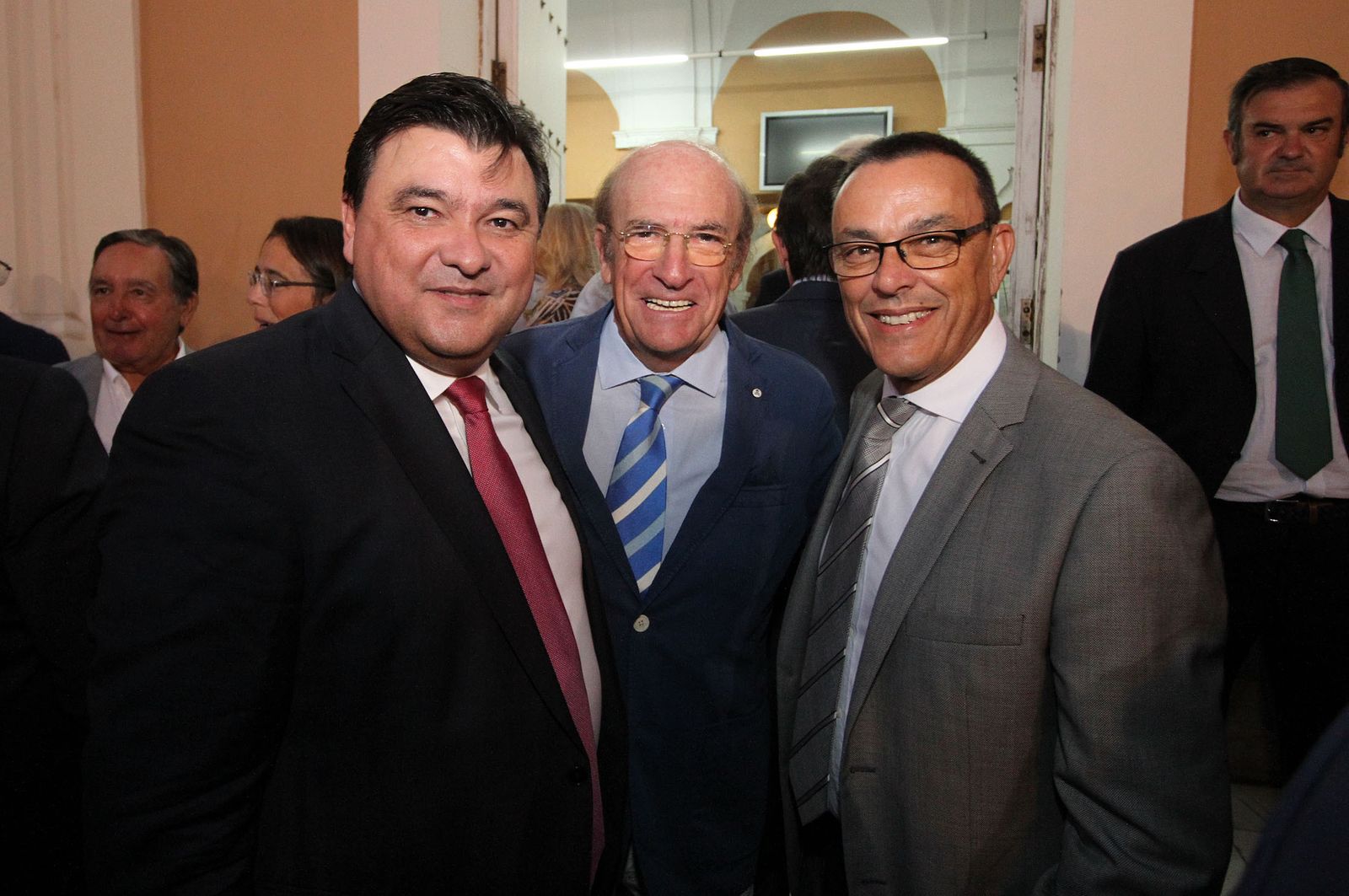 l José Luis Ramos, Emilio Ponce, Gustavo Cuéllar, Matilde Valdivia, Esperanza Morillo, Luis Pérez-Bustamante, Adelaida Mellado, Jesús Vázquez, José Vilaplana, Emilio Martín, Elena Madero, María Antonia Peña, Eduardo Martínez, Laura Pichardo y Rosario Roales.