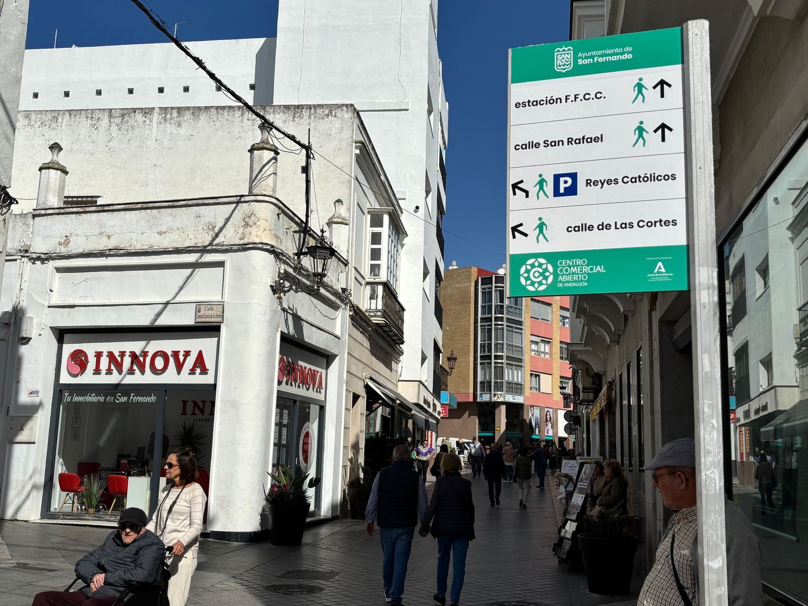 Nueva rotulación en las calles del centro comercial abierto de San Fernando