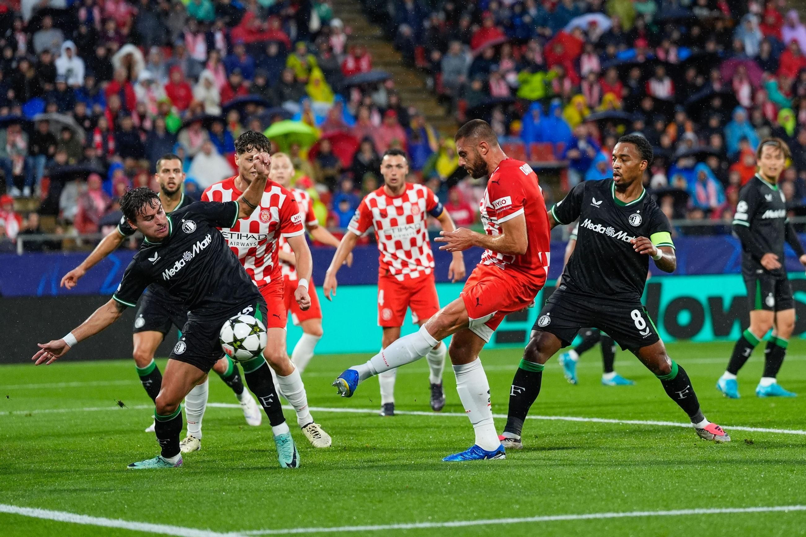 El Girona-Feyenoord de la Champions League, en fotos