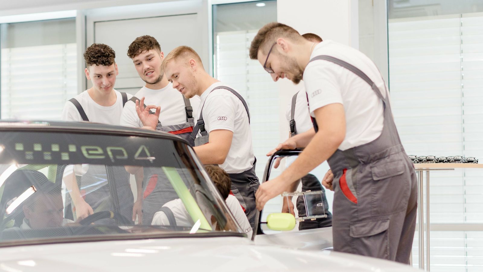 El proyecto ha corrido a cargo de un equipo de doce aprendices de la factoría de Neckarsulm.