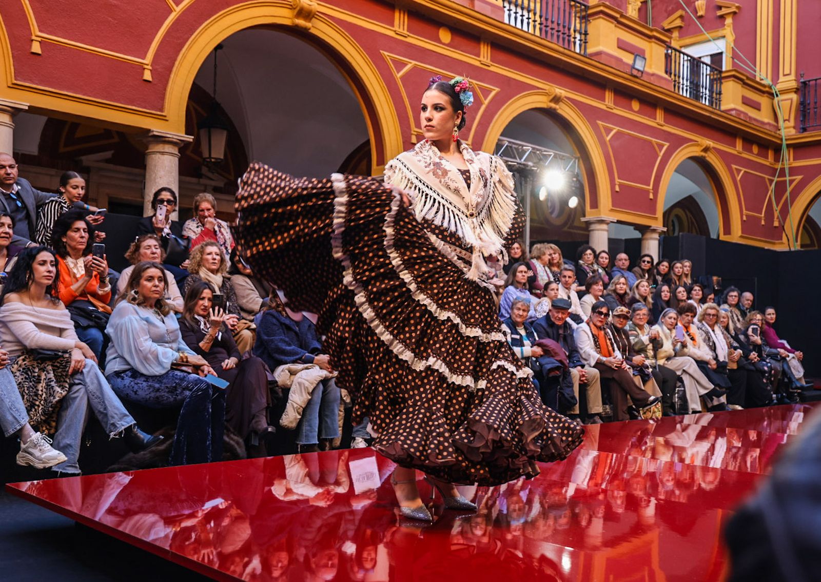 Fotografías de la Pasarela Huelva Flamenca 2026