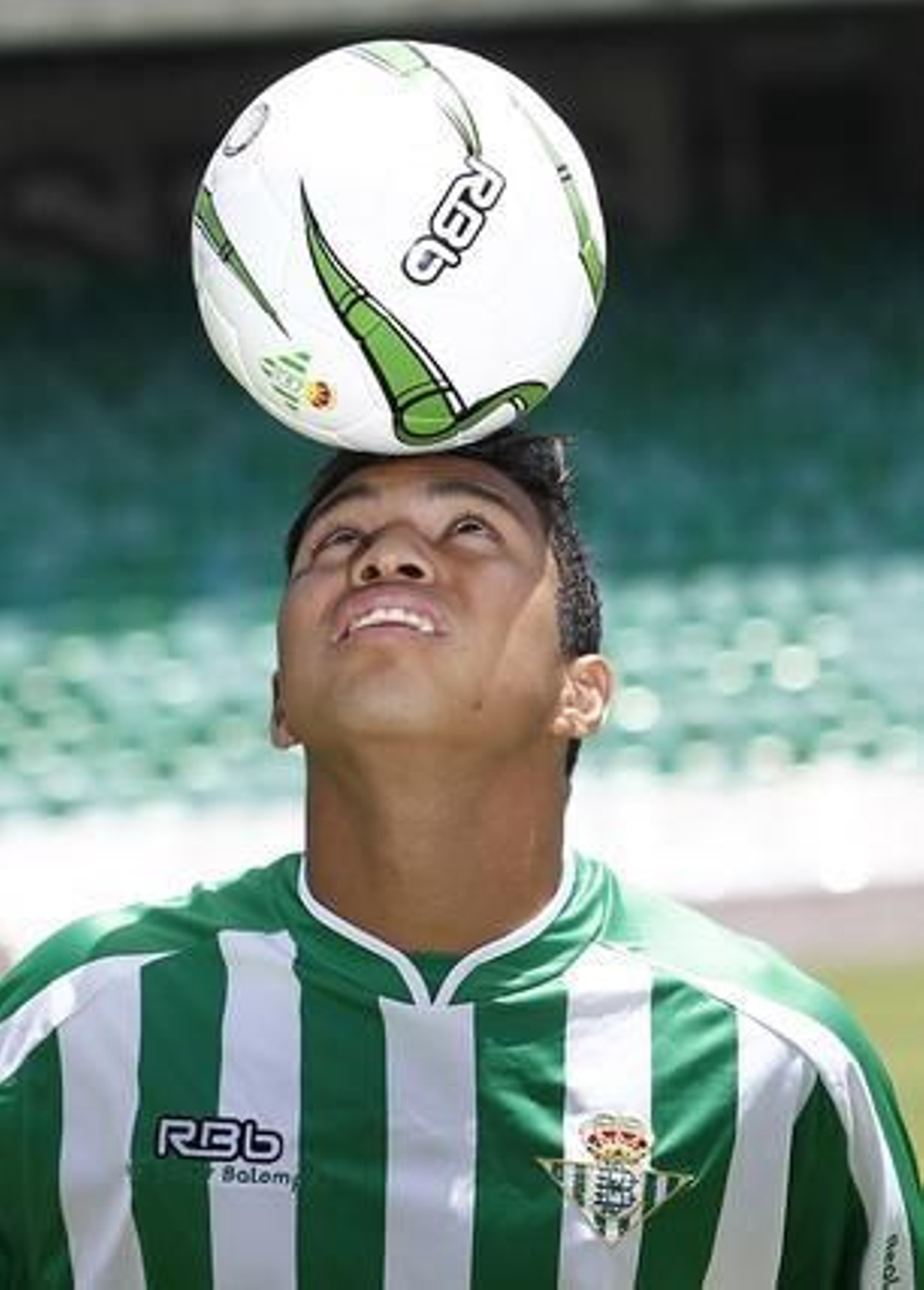 Presentación de Jefferson Montero, el nuevo fichaje del Betis.

Foto: Antonio Pizarro