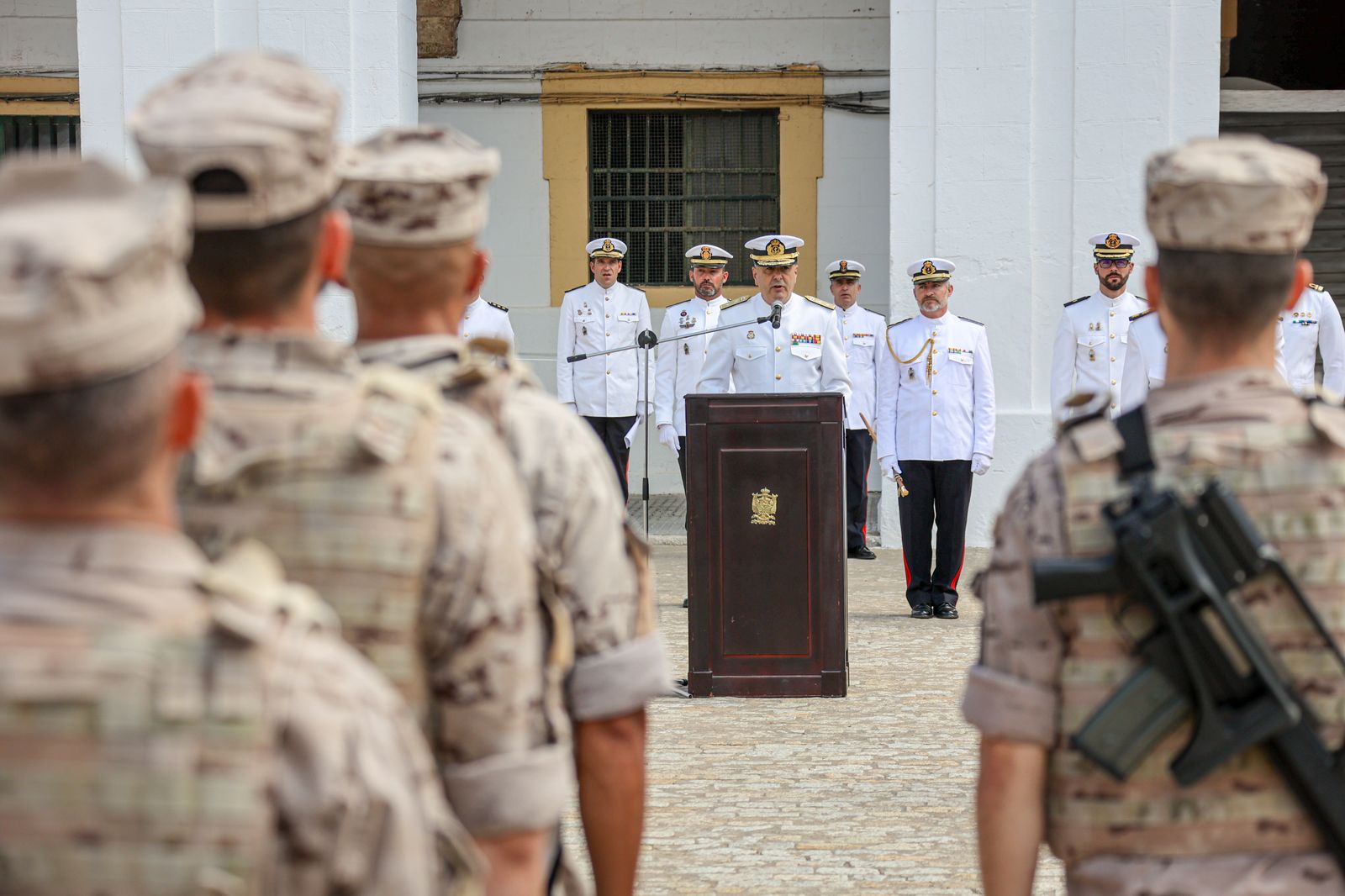 Recibimiento en San Fernando a la fuerza expedicionaria de la Infantería de Marina de regreso de Malí.