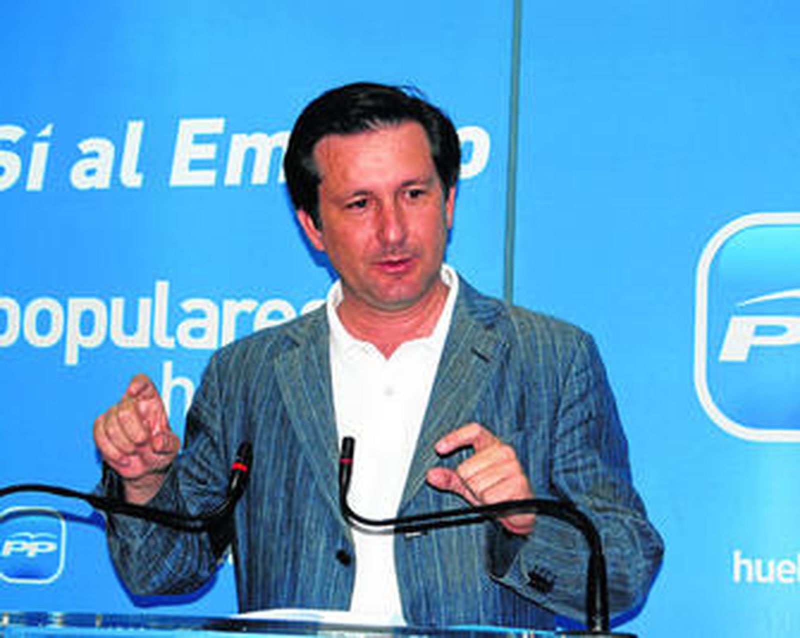 Imagen de José Ramón Gómez Cueli, en rueda de prensa.