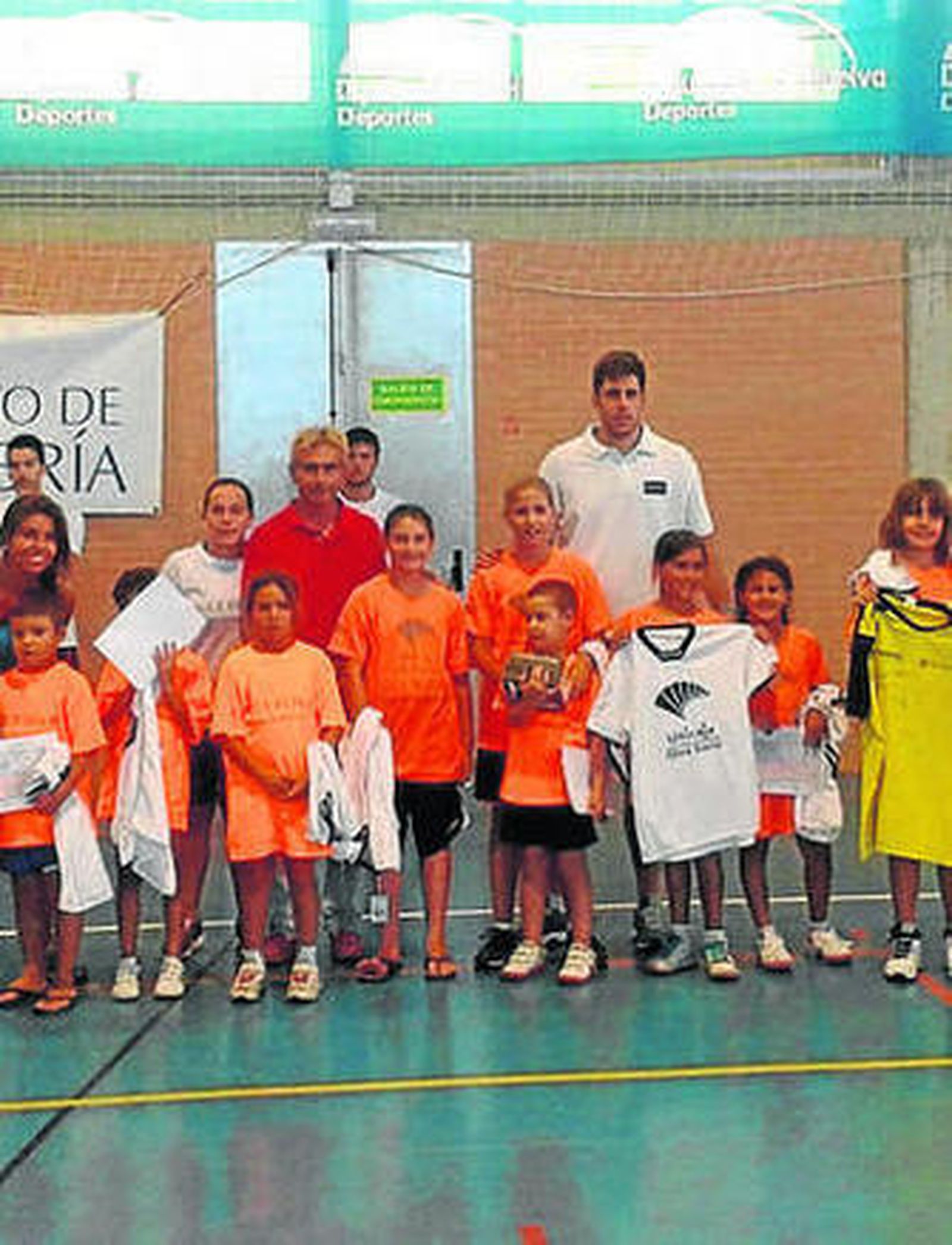 Niños del Campus Alex Burgos.