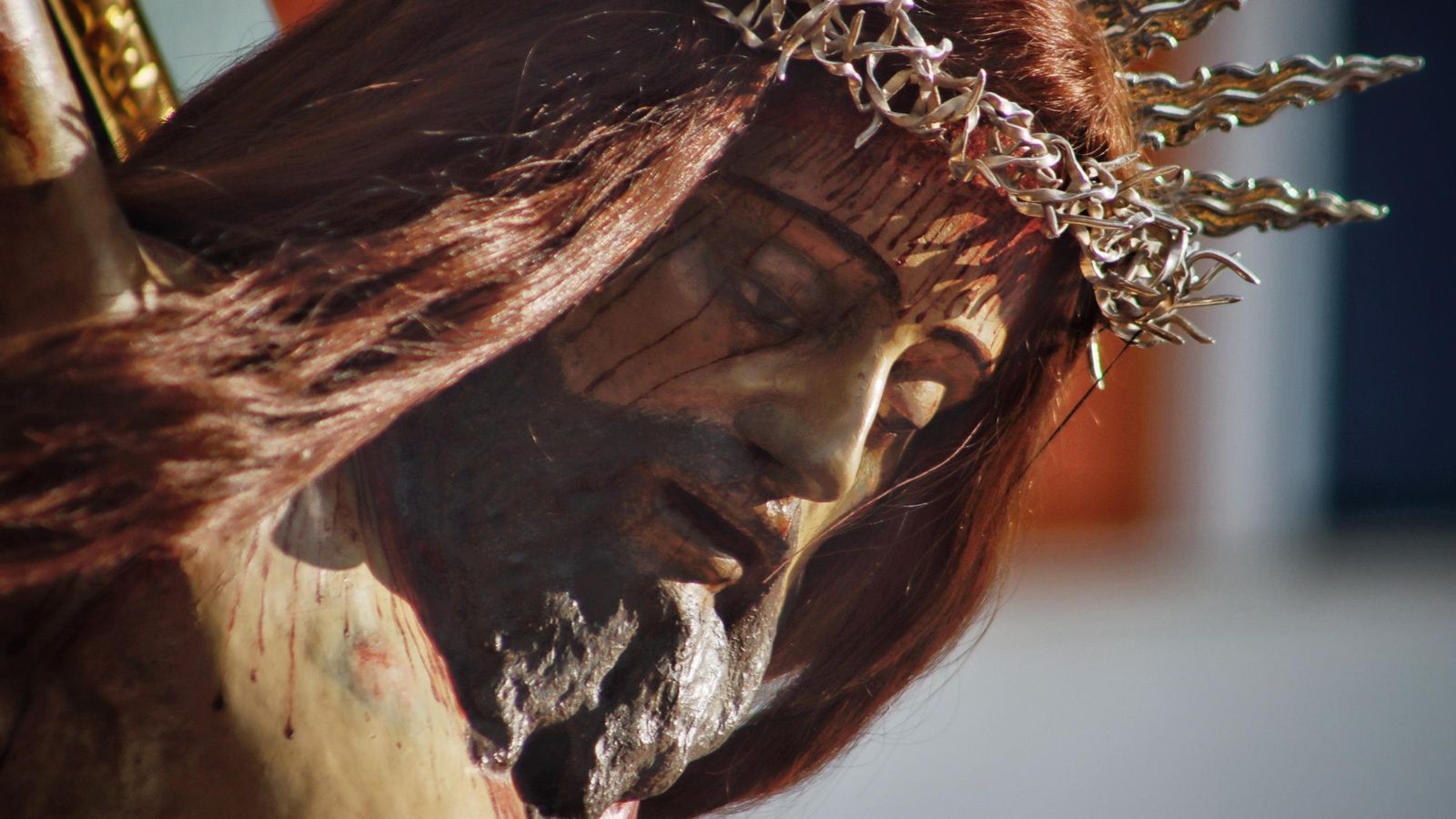 Detalla del crucificado, una delicada pieza anónima del siglo XVI.