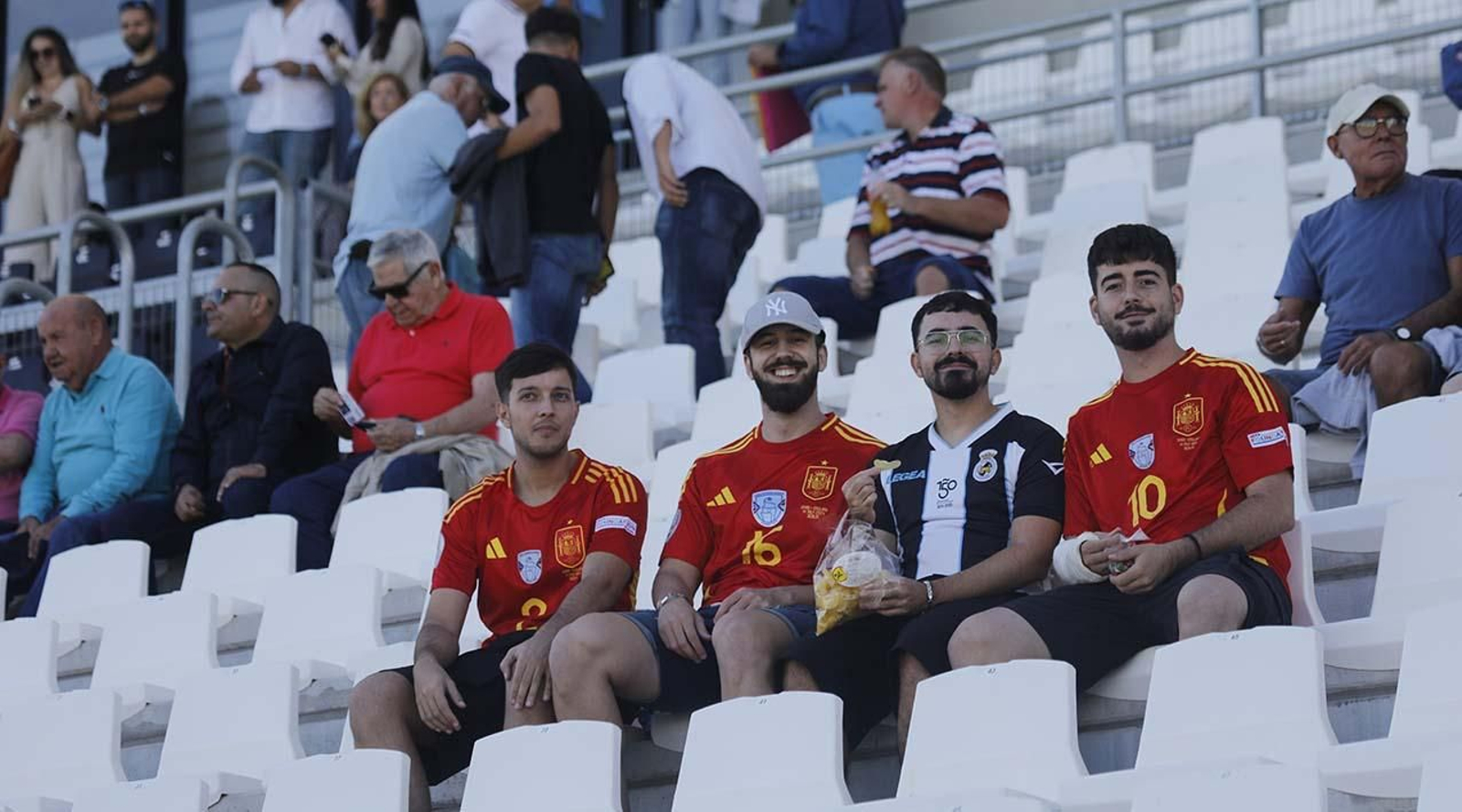 Búscate en el Ciudad de La Línea durante el Balona - Don Benito