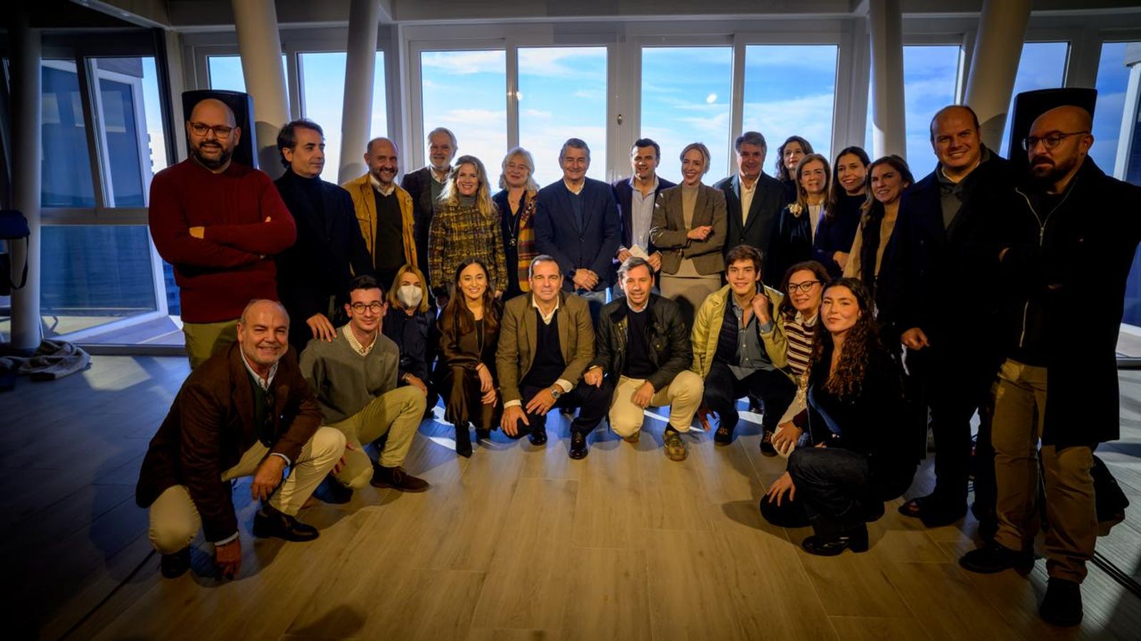 Dirigentes del PP de Cádiz, tras el desayuno con los medios de comunicación este viernes en Cádiz.