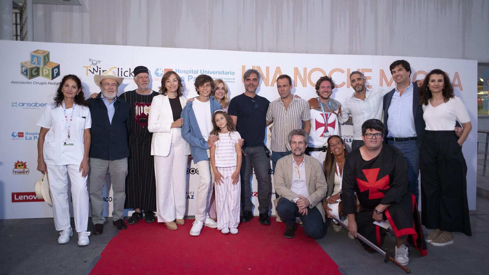 Photocall del evento, en el que estuvieron presentes los actores de 'Sin Cobertura'