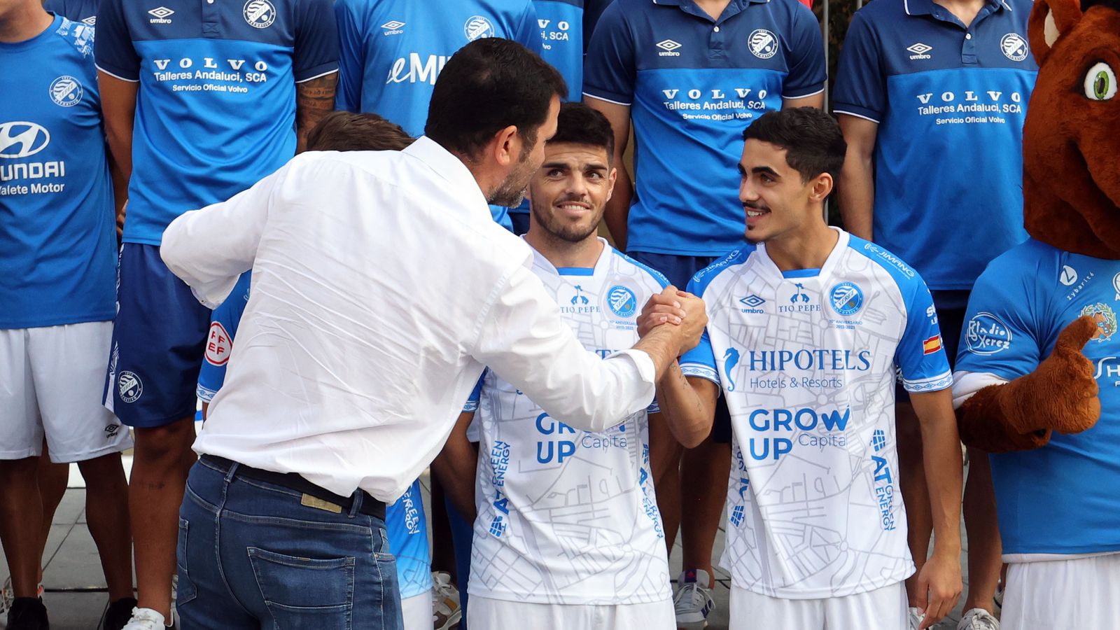 Presentación nuevas equipaciones del Xerez DFC 23-24