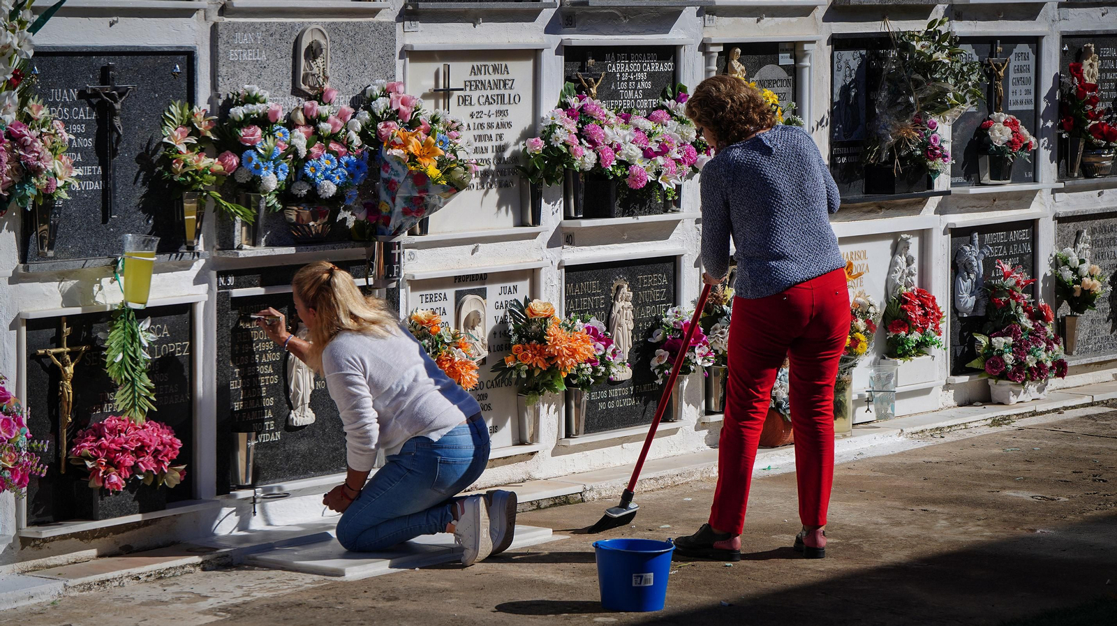 Día de todos los Santos en el cementerio de Jerez