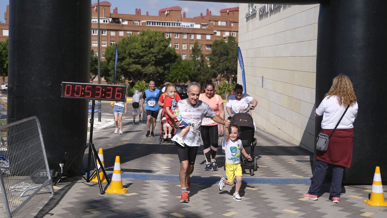 Imágenes de la II Carrera Sin Humo, en Almería