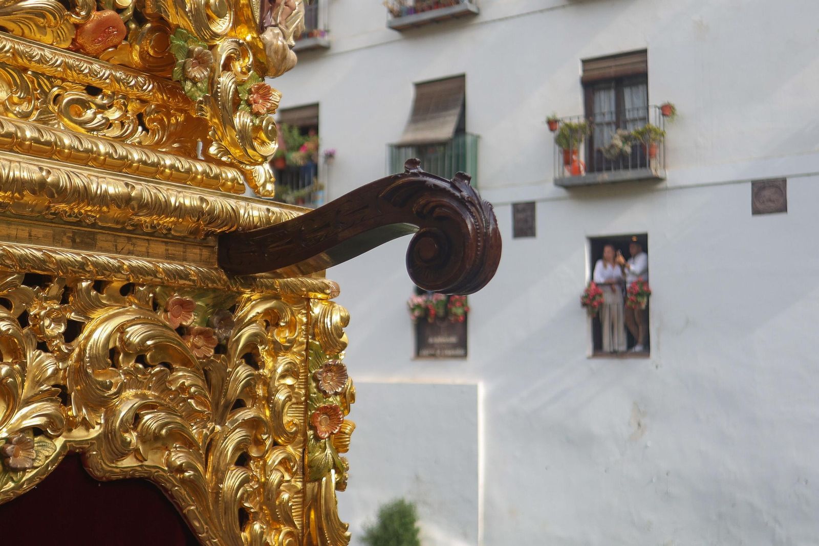 Así vivió Granada la salida de la Hermandad de las Maravillas 2025