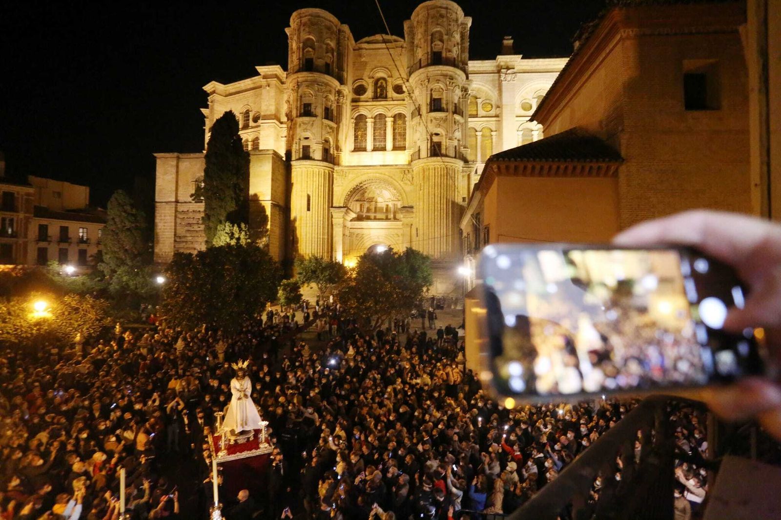 Nuestro Padre Jesús Cautivo saliendo de la Catedral