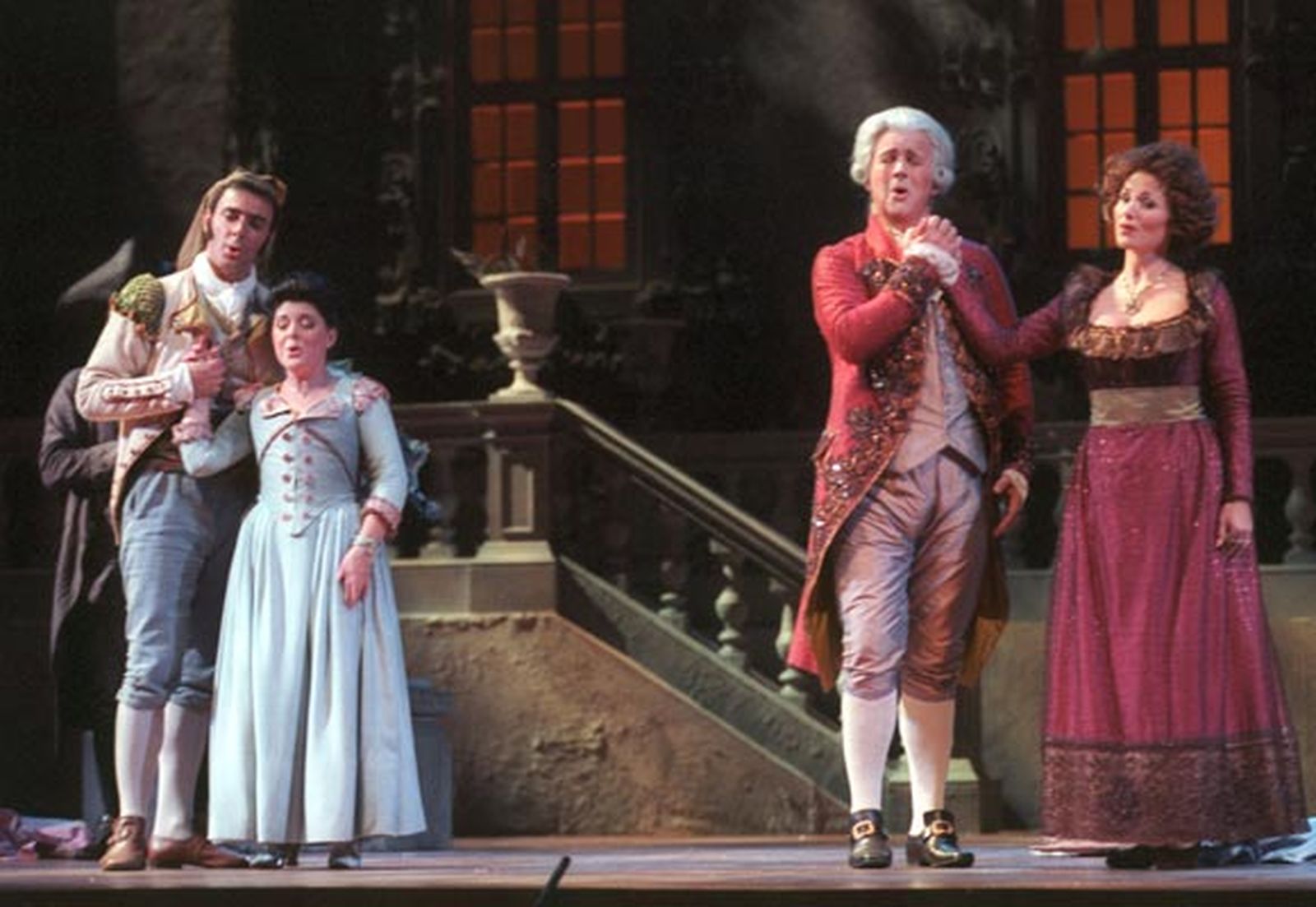 El Maestranza abrirá la temporada con 'Las bodas de Fígaro' de José Luis Castro