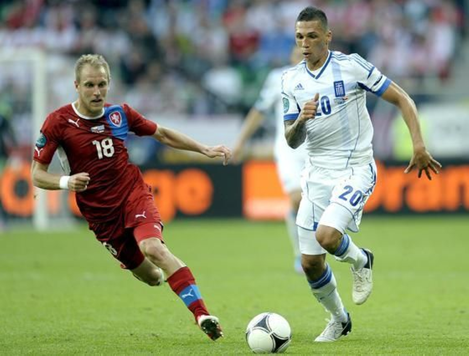 La República Checa vence a Grecia con dos goles en los primeros cinco minutos de partido.

Foto: EFE