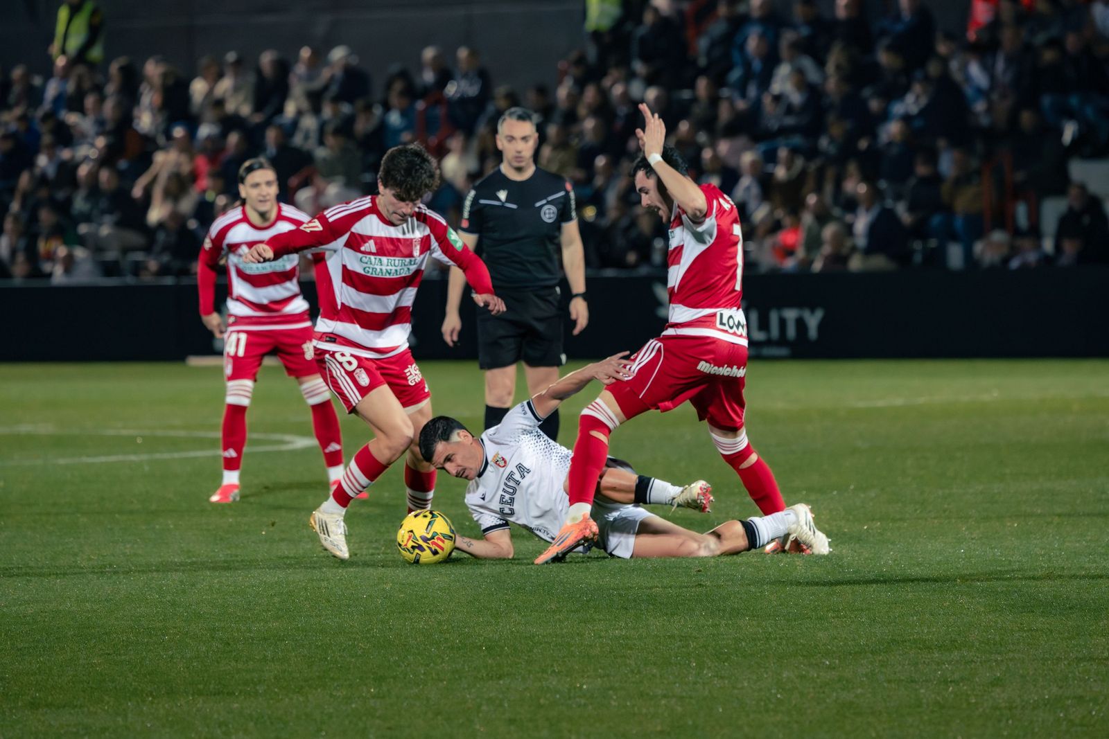 Las imágenes del partido entre el Ceuta y el Granada CF
