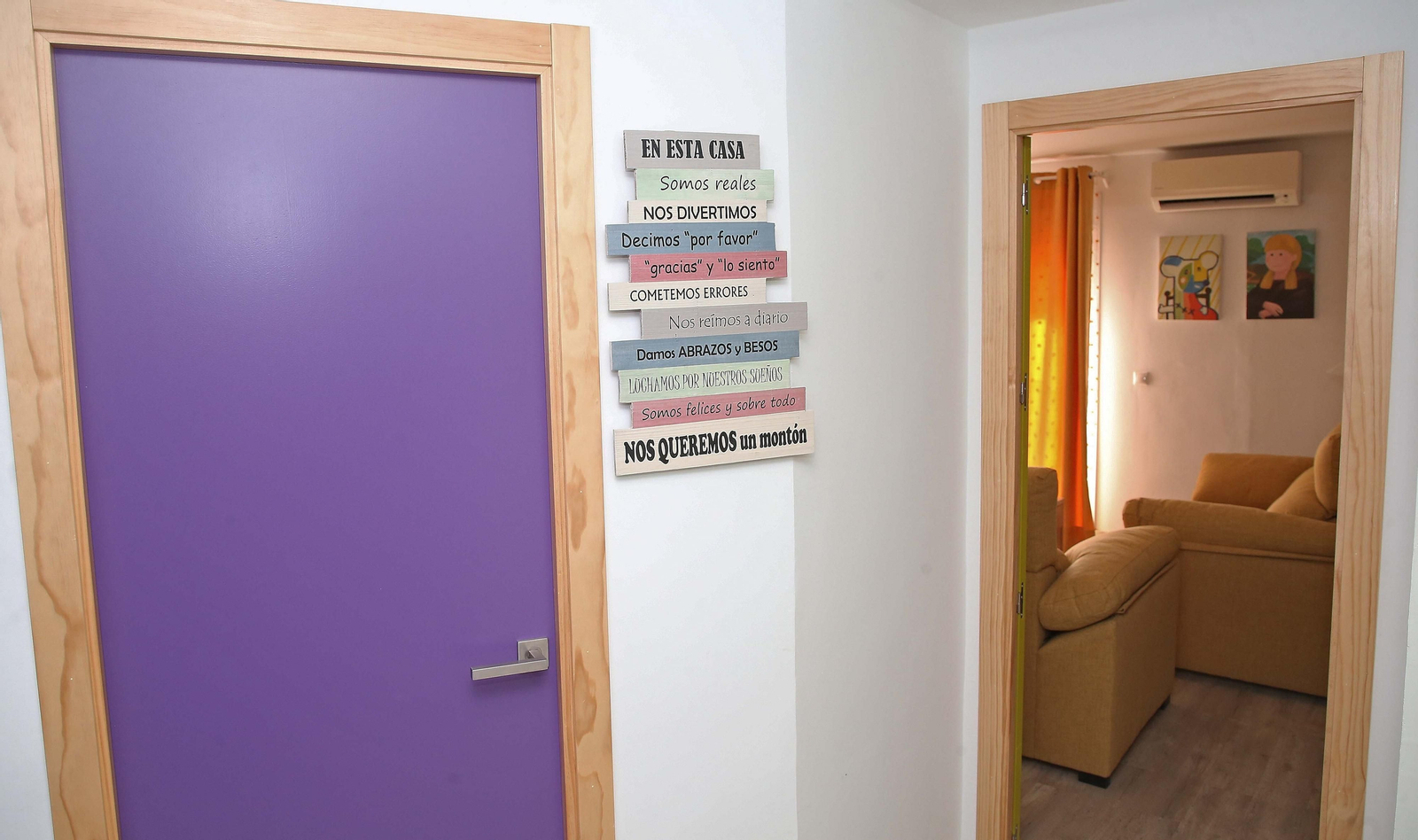 La inauguración de las nuevas viviendas tuteladas de Apadis, en imágenes