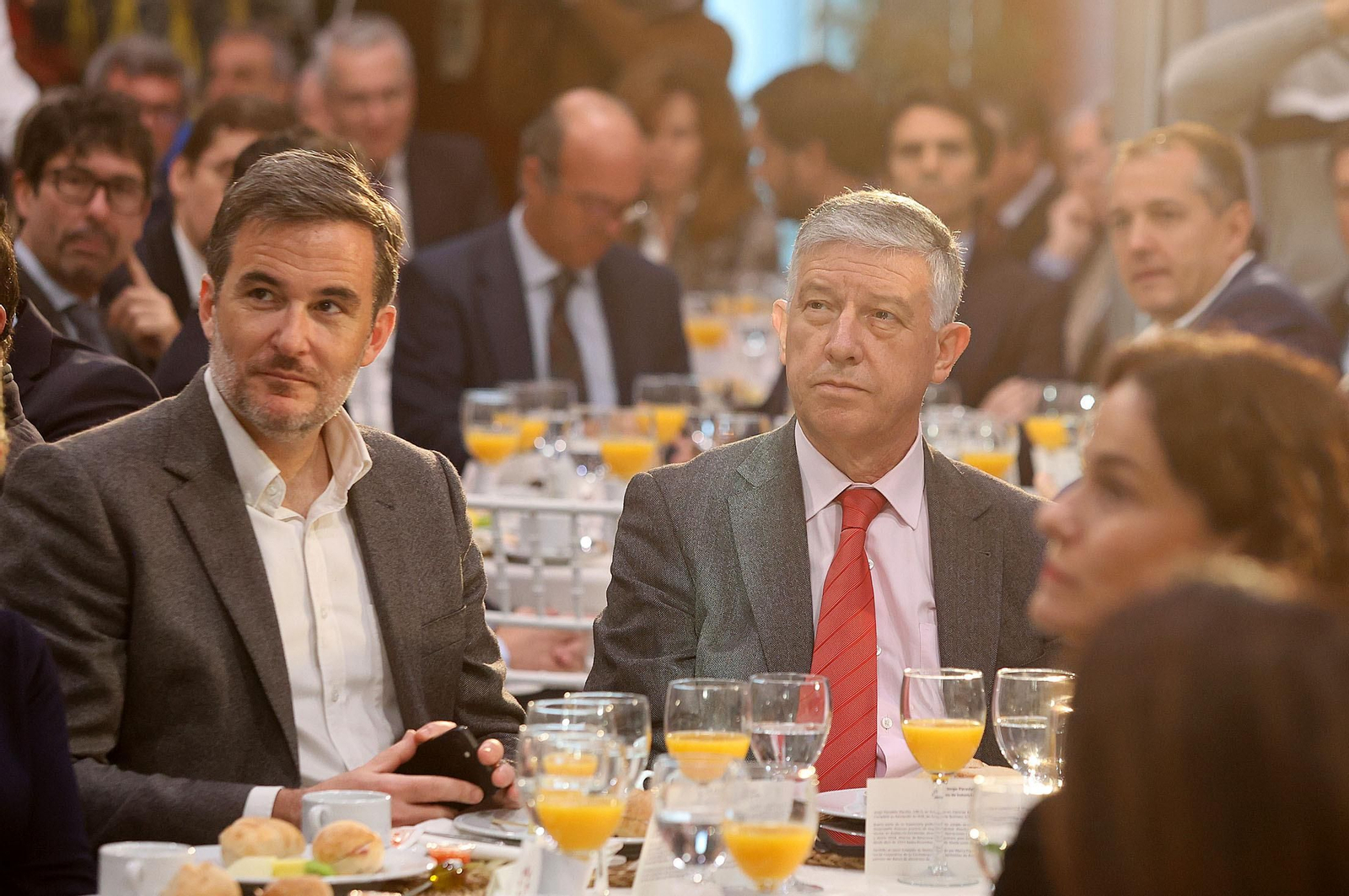 Imágenes del desayuno-coloquio con Jorge Paradela en el Foro Joly Andalucía celebrado en Huelva