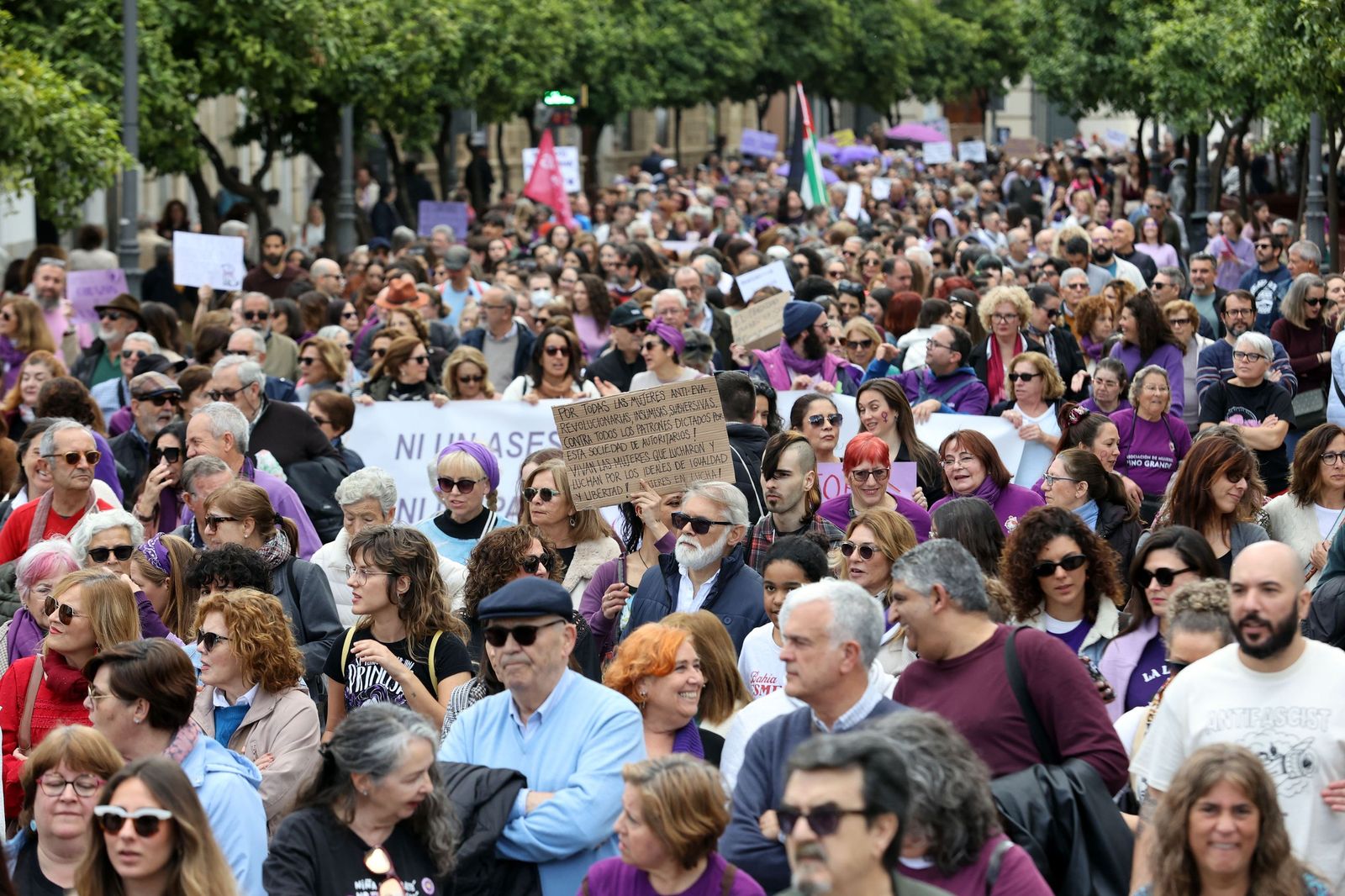 Imágenes de la manifestación en Jerez por el Día Internacional de las Mujeres