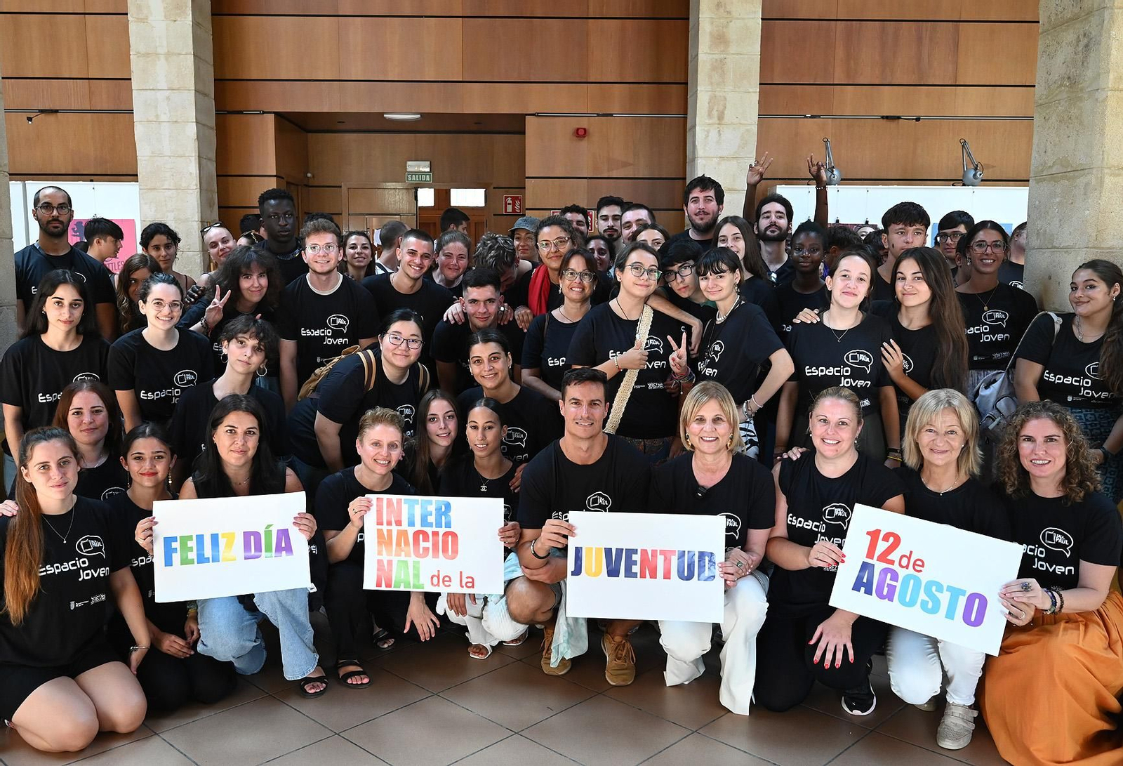 Flashmob Dia de la Juventud. Flashmob Dia de la Juventud.