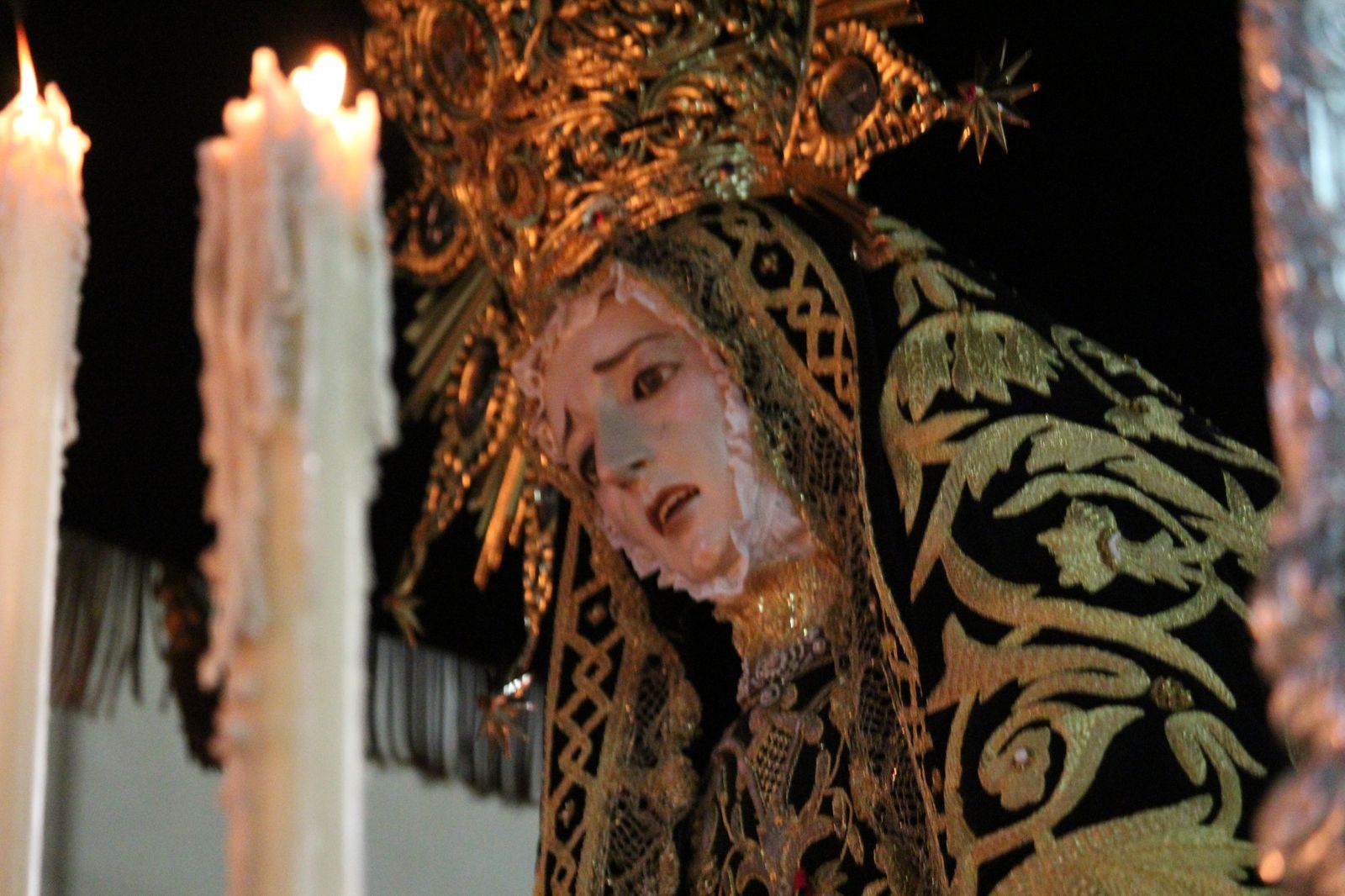 La procesión del Santo Entierro en Vera, en imágenes
