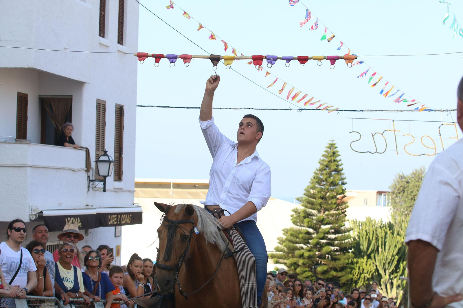Fotogalería de la carrera de cintas a caballo en Mojácar