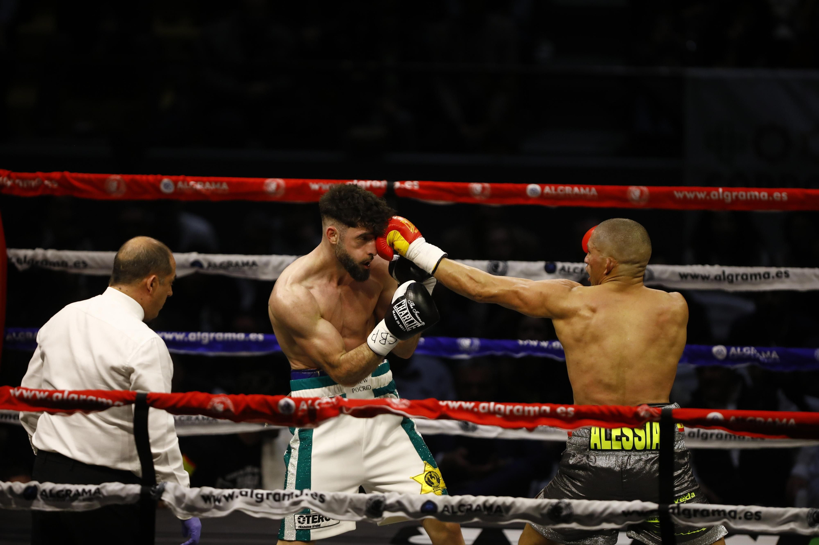 Las imágenes del combate entre José Luis Navarro Jr y Ronny Landaeta en Córdoba