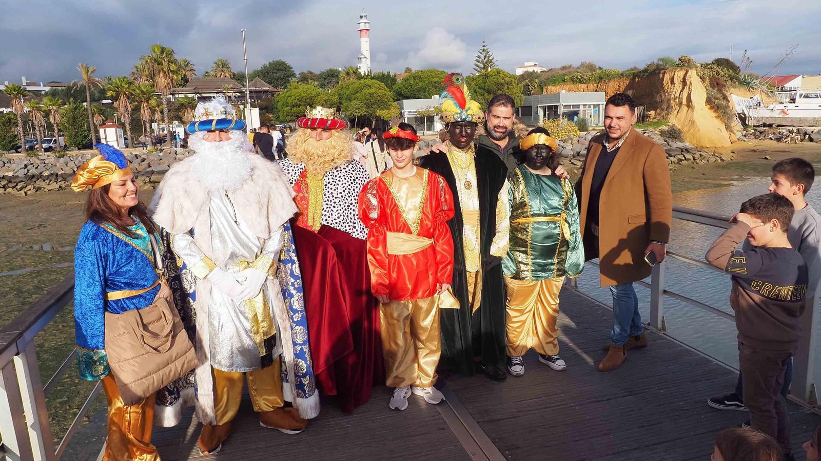 Sus Majestades fueron recibidas por el alcalde de Cartaya, Manuel Barroso Sus Majestades fueron recibidas por el alcalde de Cartaya, Manuel Barroso