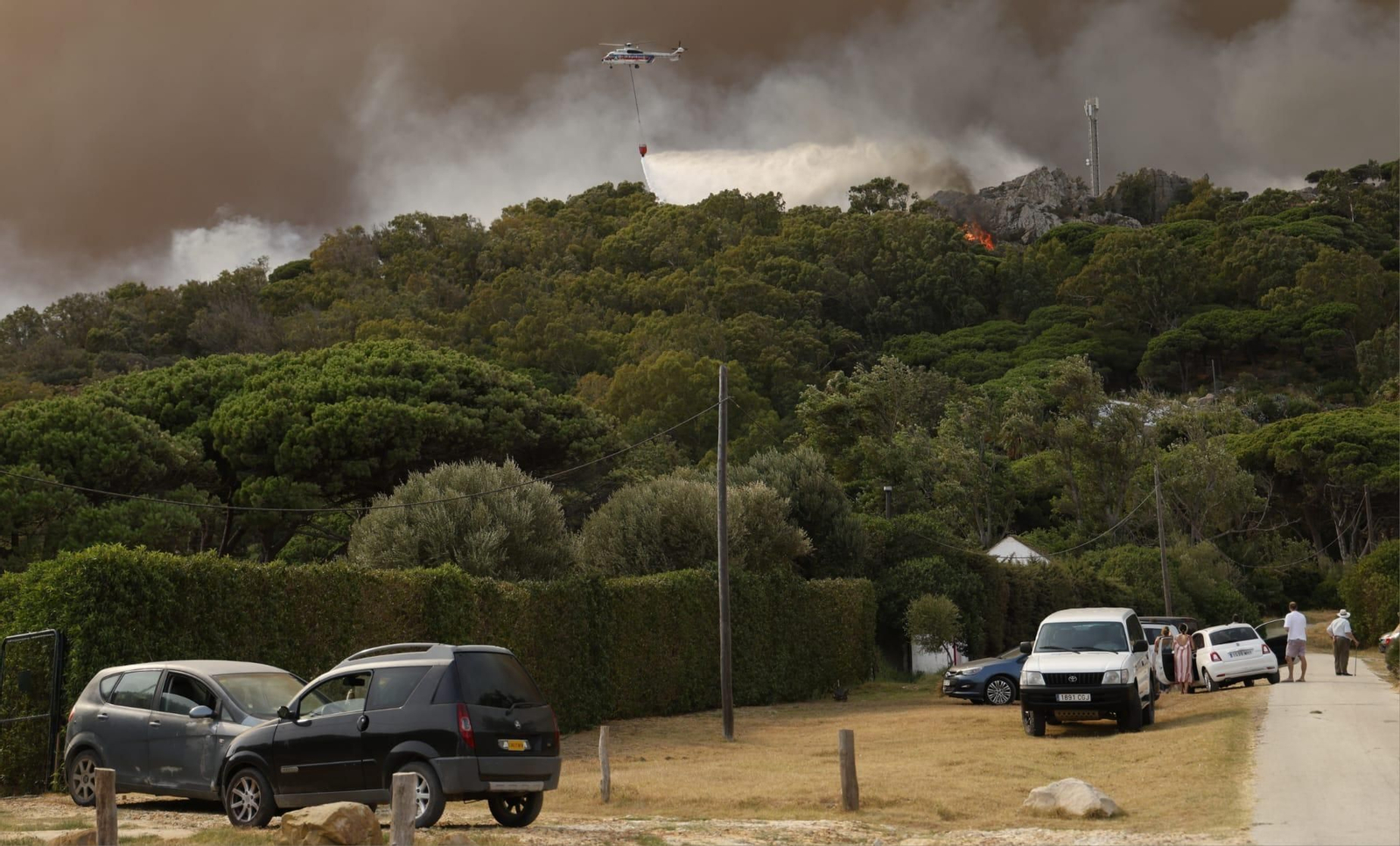 El incendio en el entorno de la Torre de la Peña.