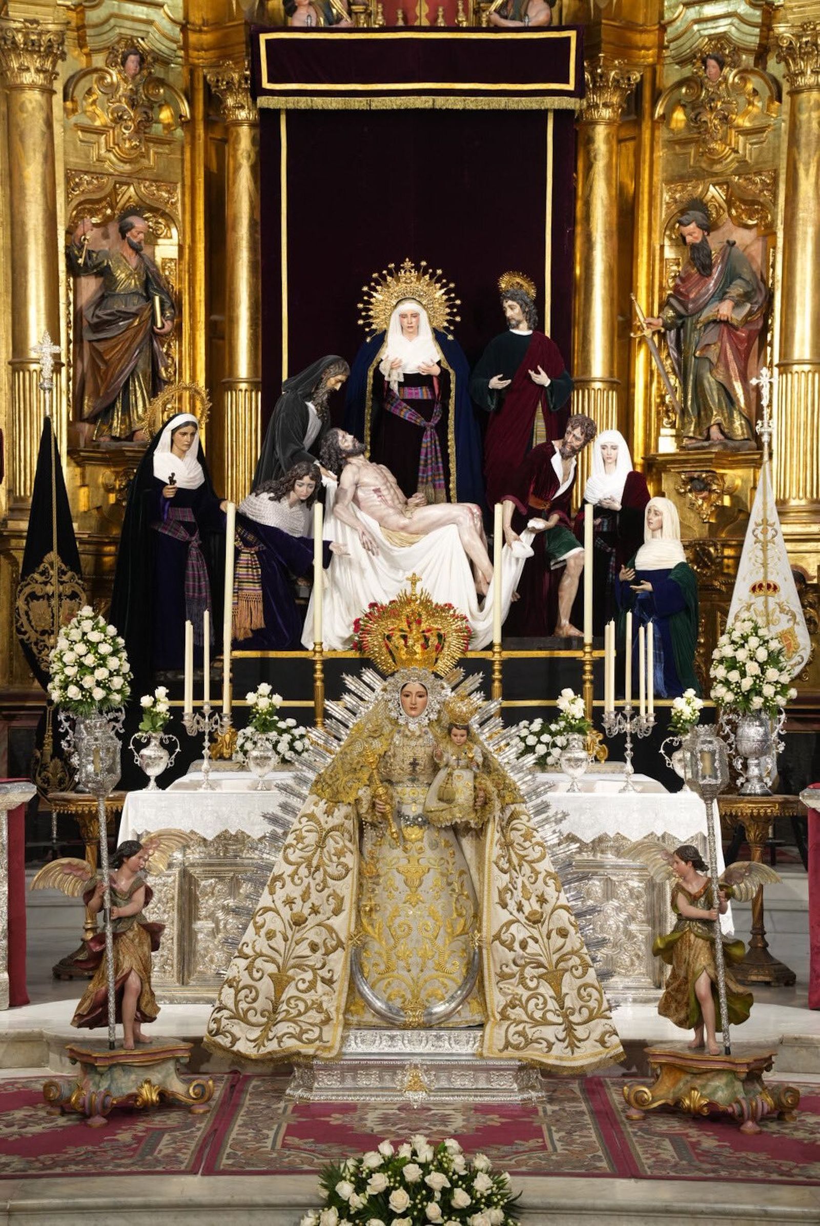 Altar de besamanos de la Virgen de Araceli