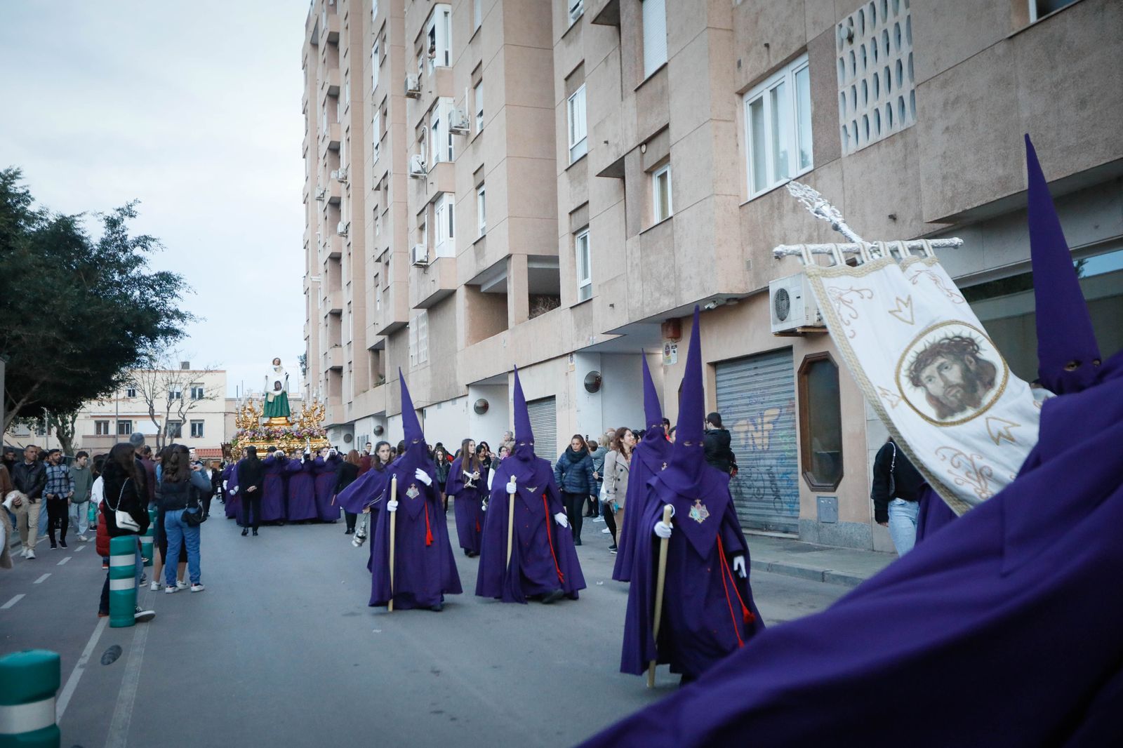 La procesión del Encuentro, en imágenes