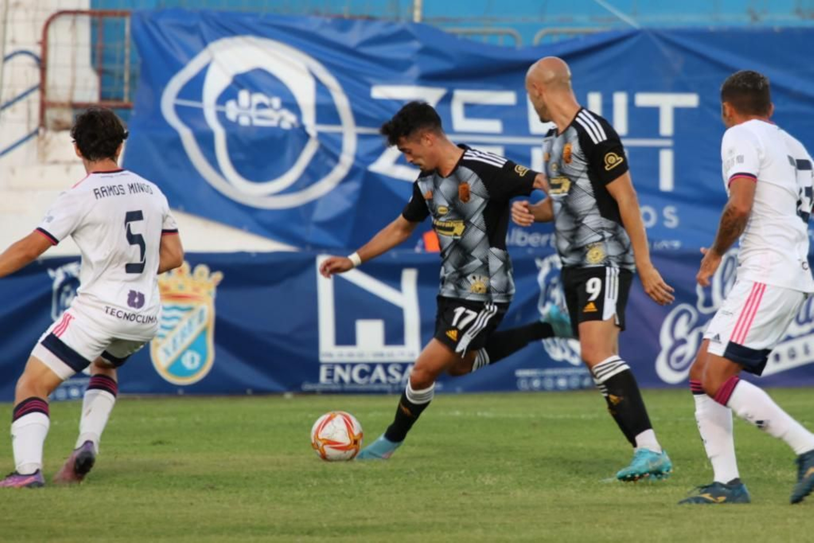 Imágenes del Trofeo Feria de la Vendimia entre el Xerez CD y Marbella