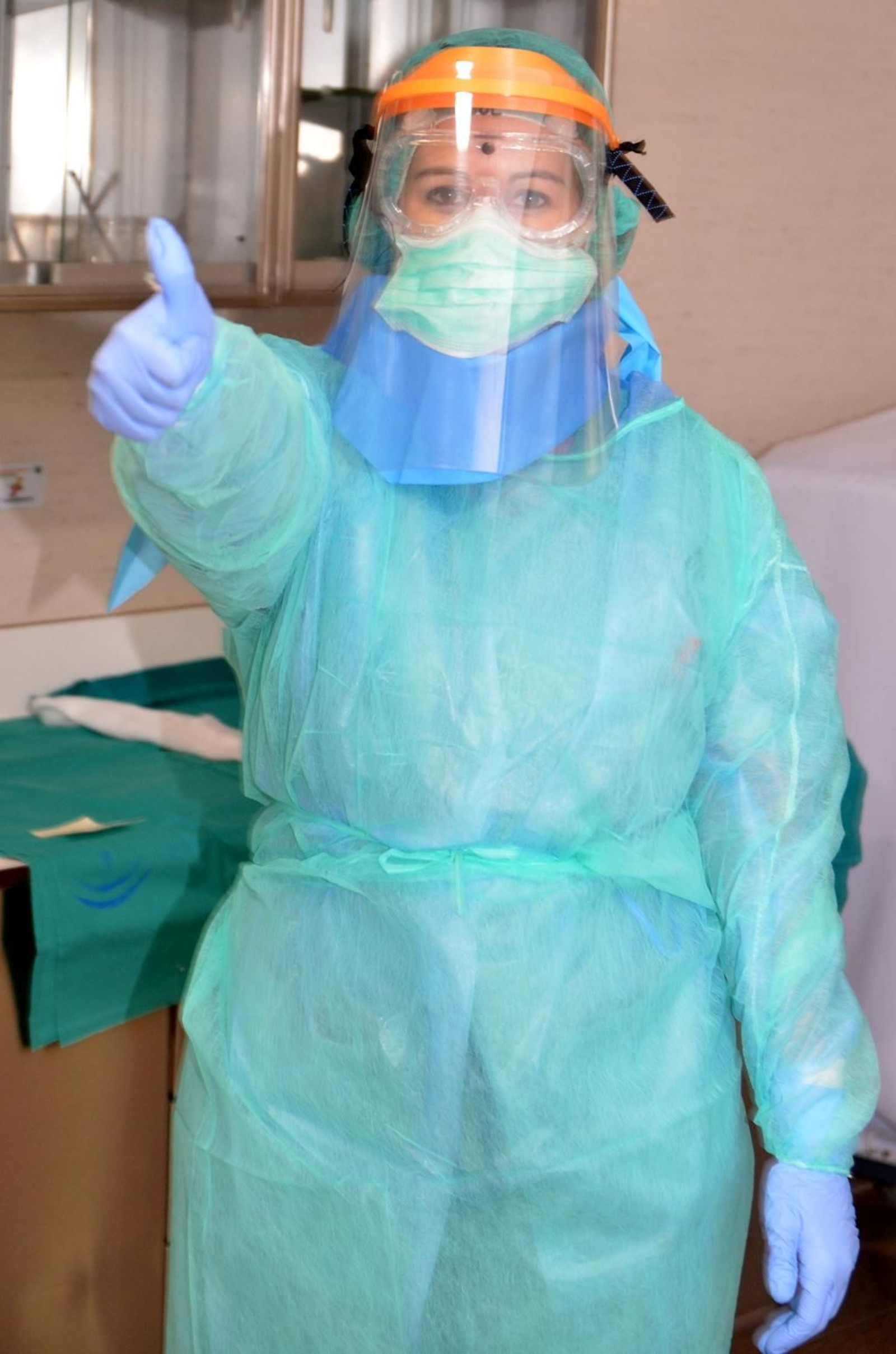 El día a día de las Unidades Covid de hospitalización del Reina Sofía, captado por sus profesionales