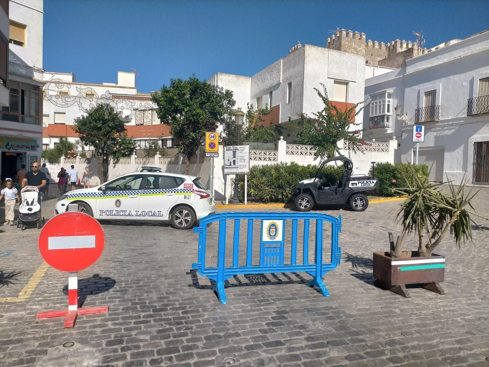 Un vehículo de la Policía Local de Tarifa.