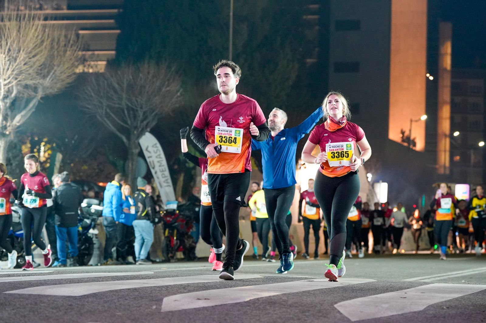 En imágenes: búscate en tu llegada a meta de la Carrera de San Antón 2026 (20)