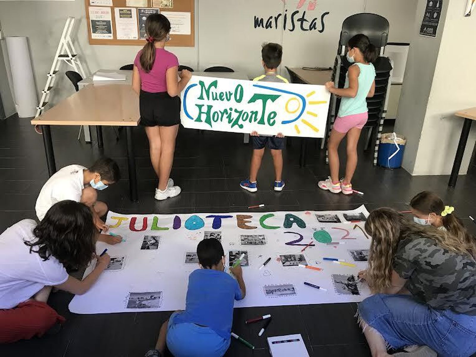 Participantes del campamento en una de las actividades