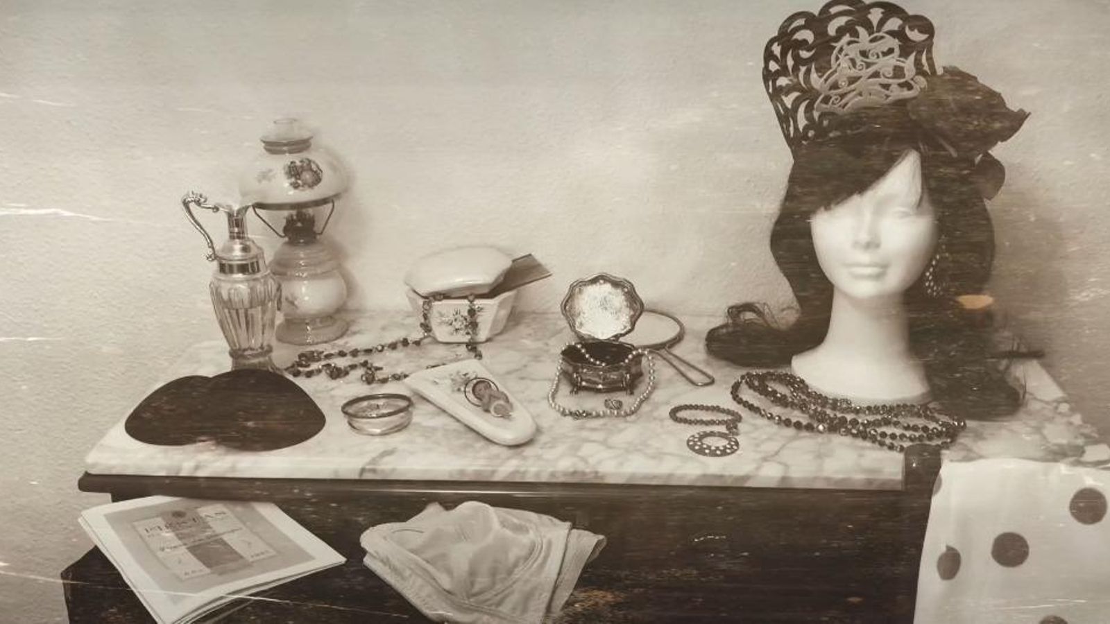 Recreación historicista de su famoso tocador.