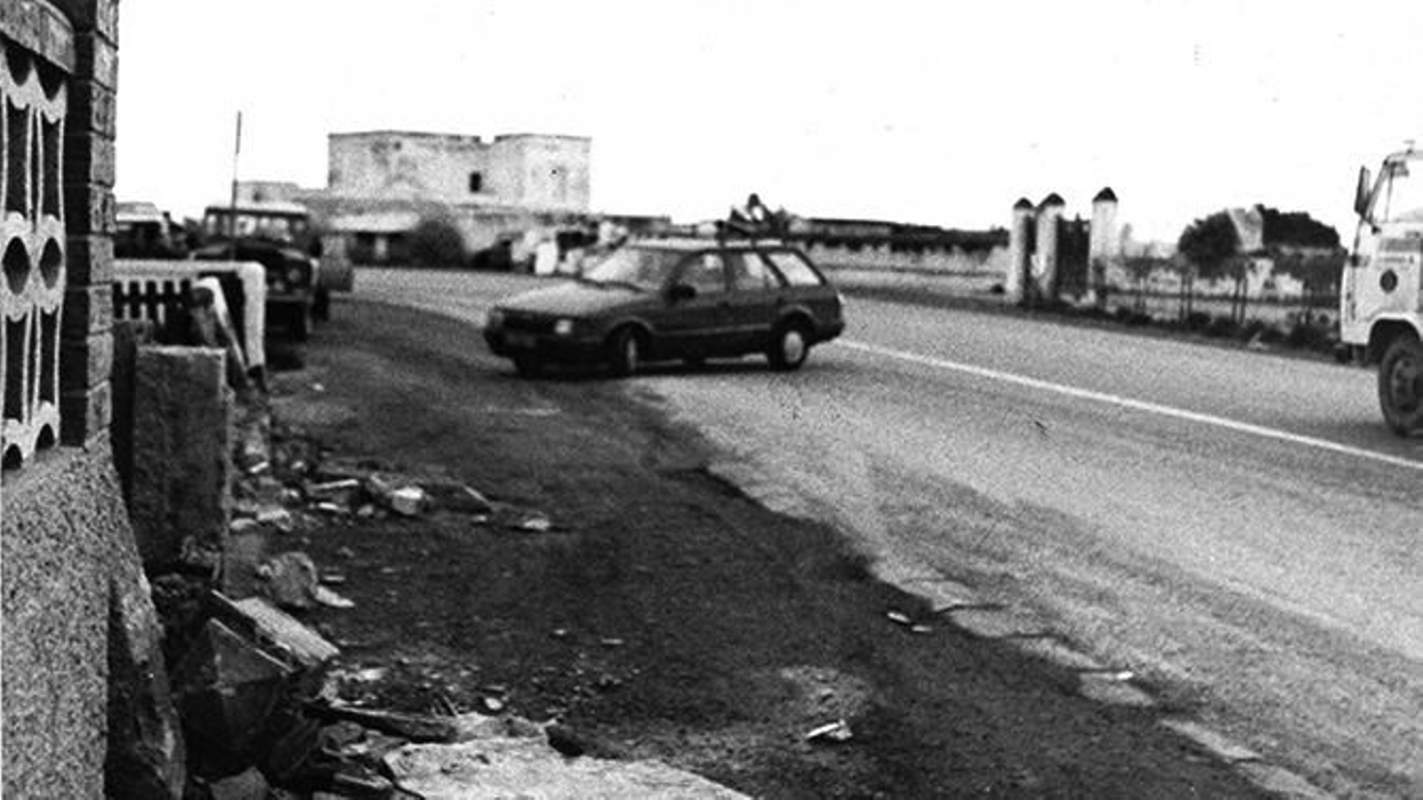 Coche en pleno derrape en la Curva del Río