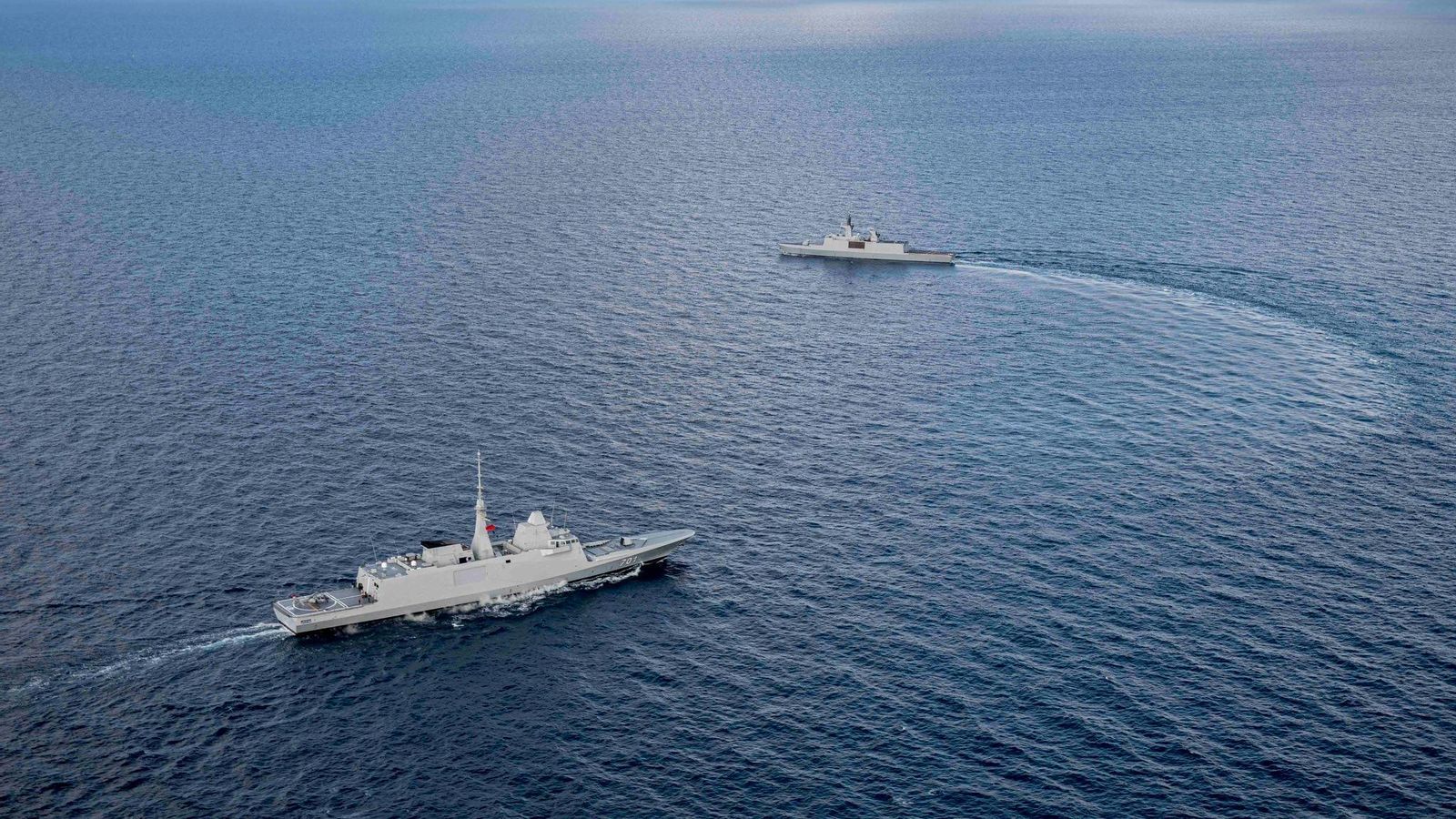 Las fragatas de Marruecos y Francia, en el Estrecho.