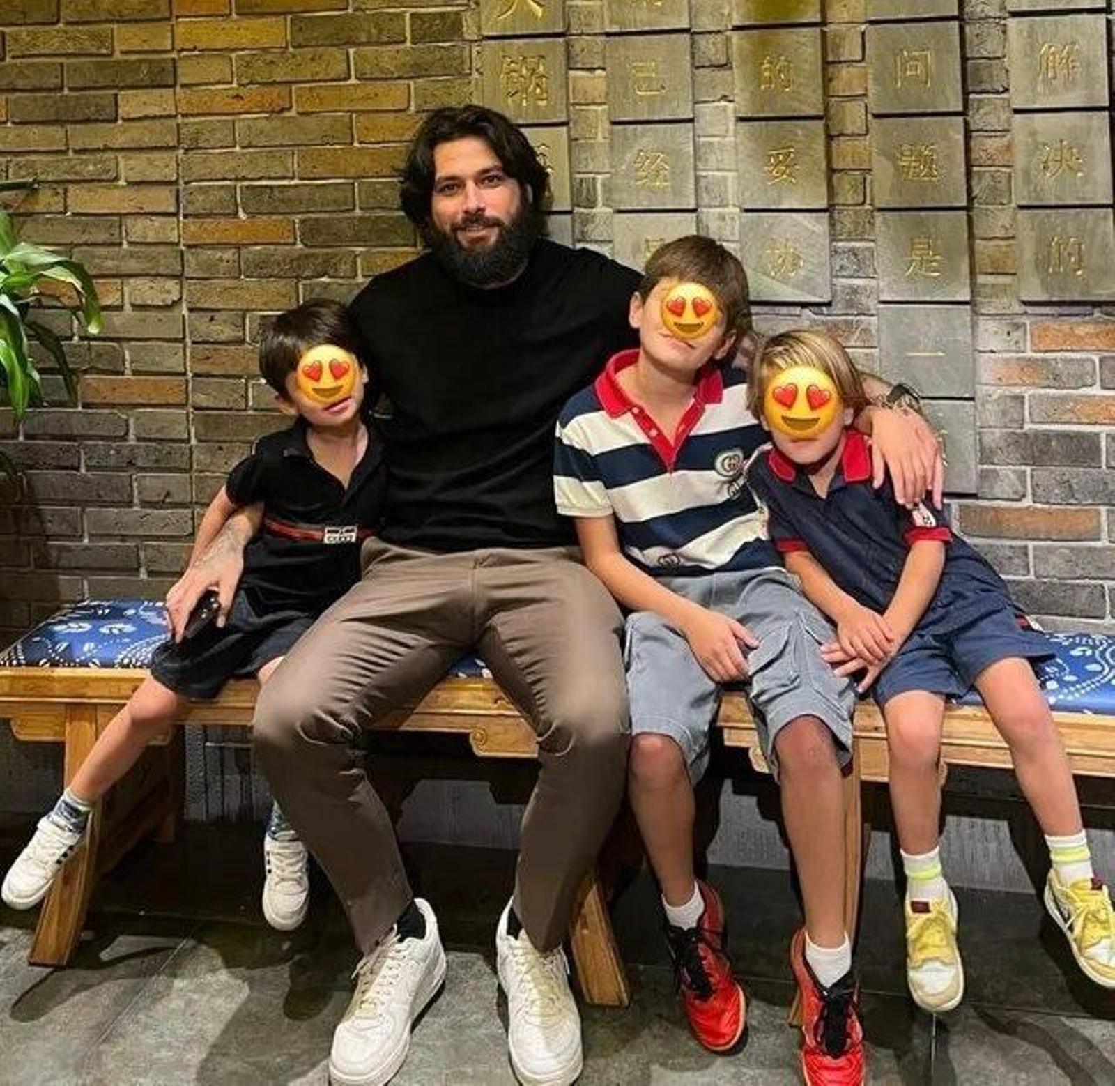 Jota Peleteiro se ha reencontrado con sus hijos Jota Jr. y Alejandro en Sevilla.