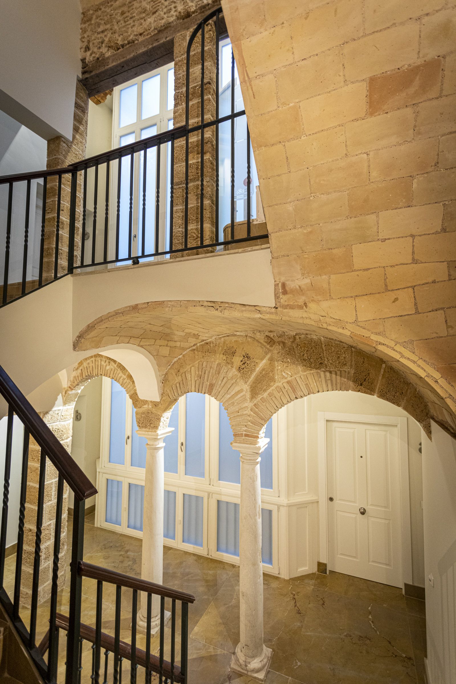 Detalles de la rehabilitación integral de finca en Conde O´Reilly esquina Costa Rica