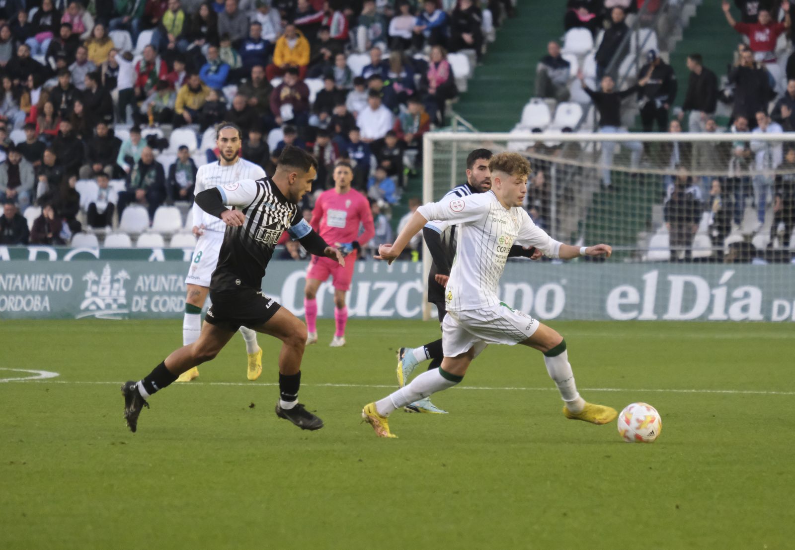 Las imágenes de la derrota del Córdoba CF ante la Balona en El Arcángel