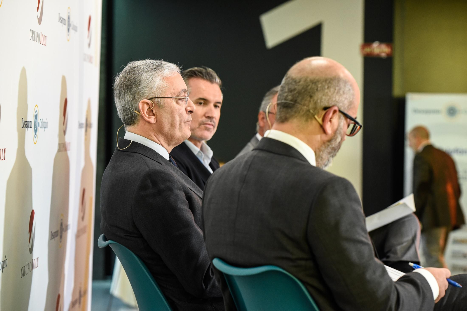 Imágenes del Desayuno Coloquio "Enomía azul, claves para el desarrollo sostenible" organizado por el Grupo Joly