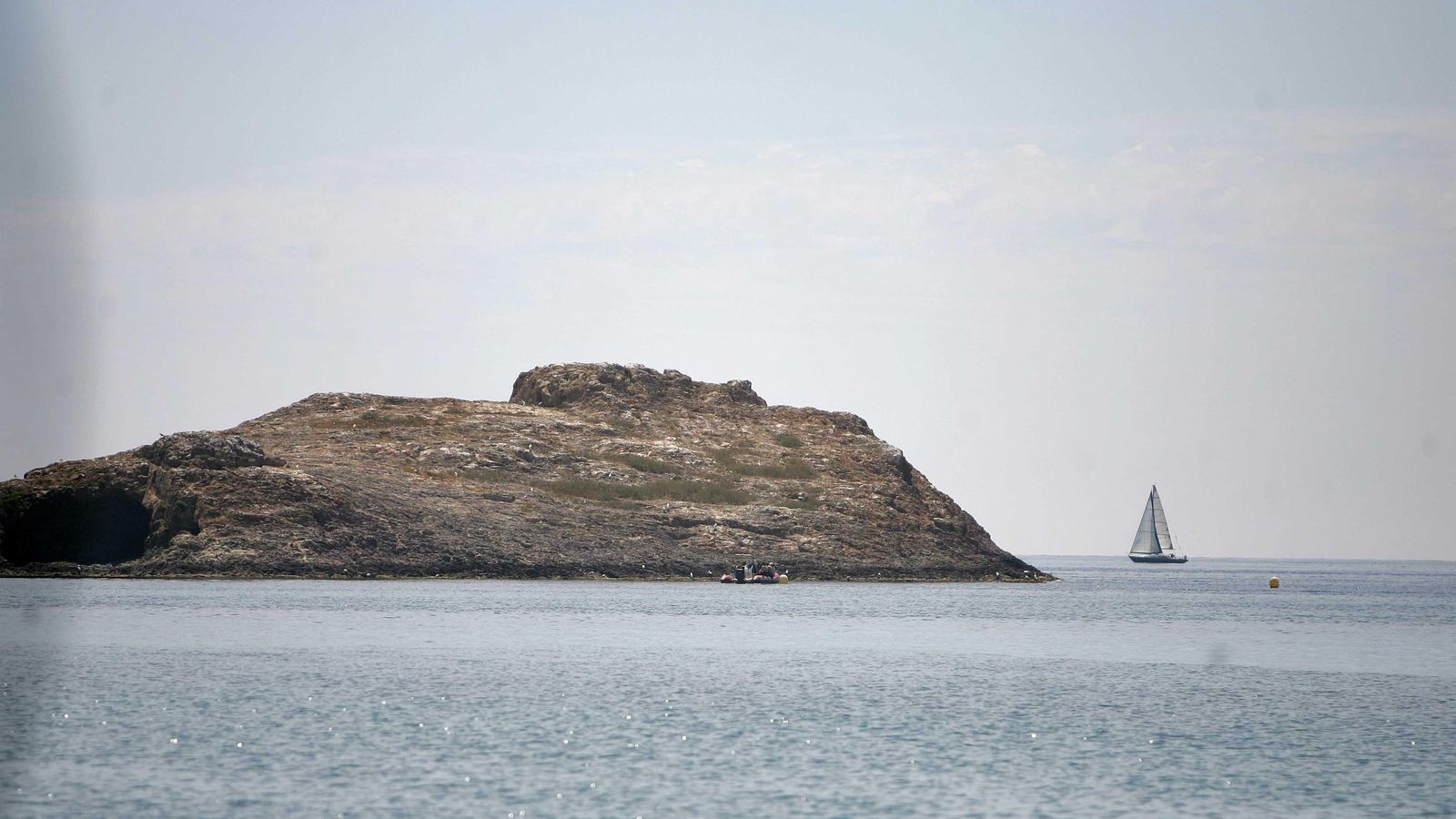 La Isla de San Andrés, en Carboneras , es un buen enclave para el primer contacto con el fondo marino