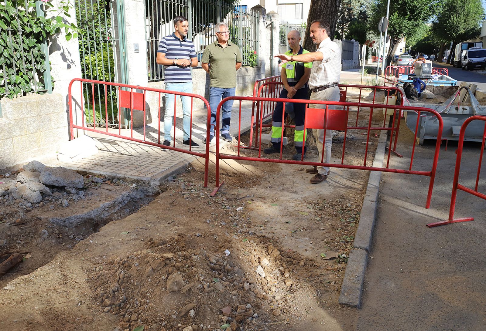 El acerado en la calle Caribe